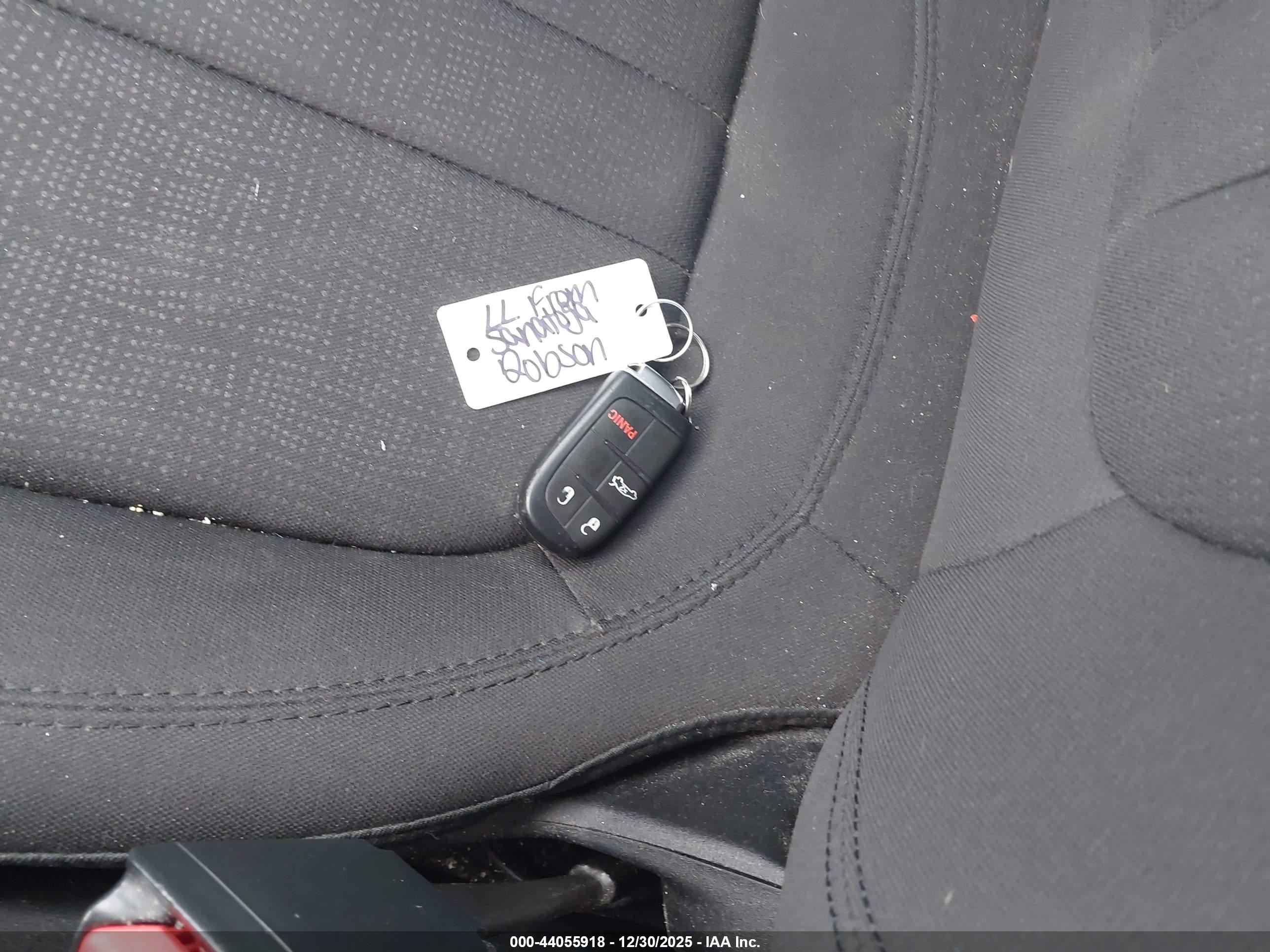 CHRYSLER 200 image 11