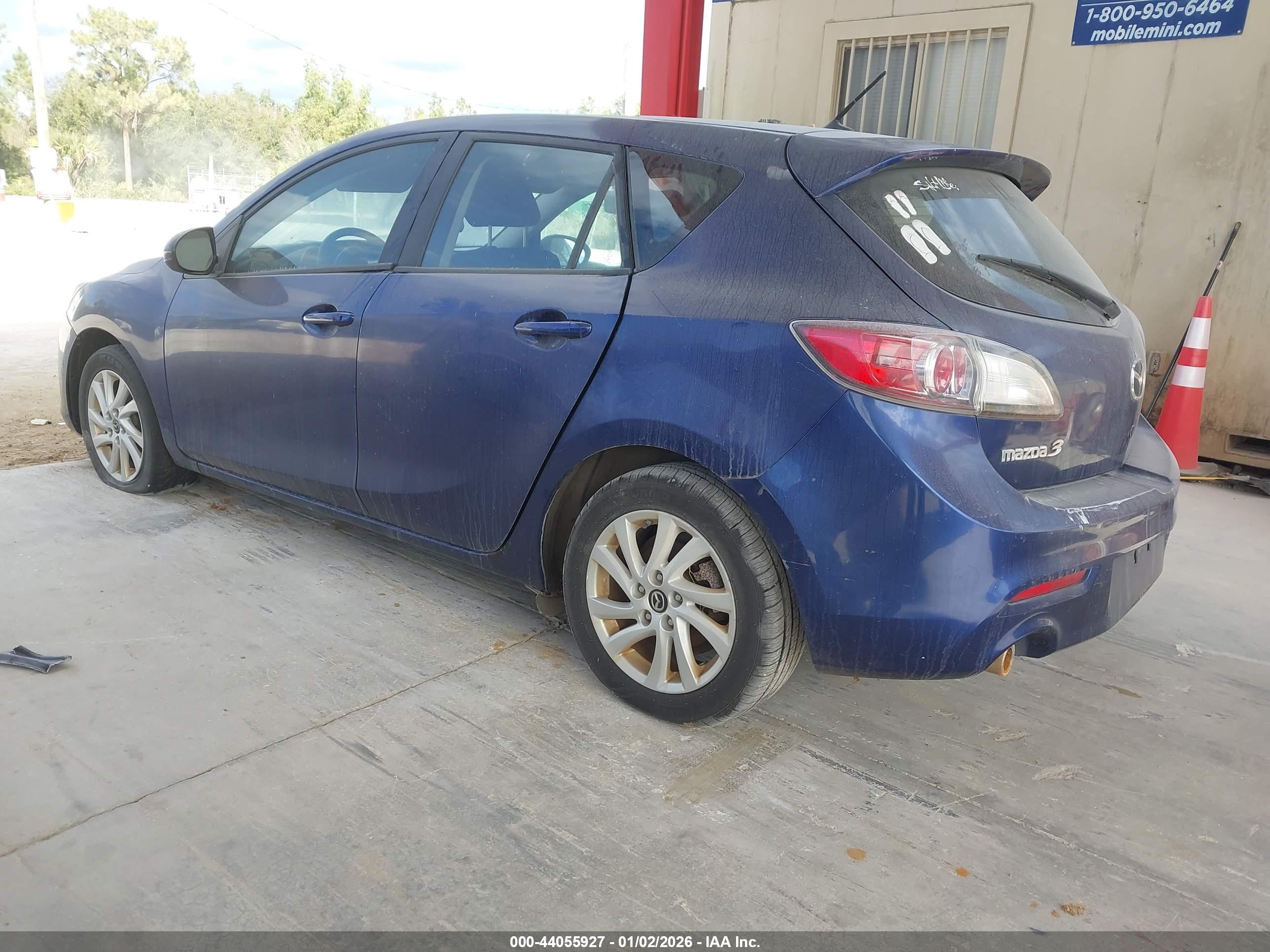 MAZDA MAZDA3 image 3