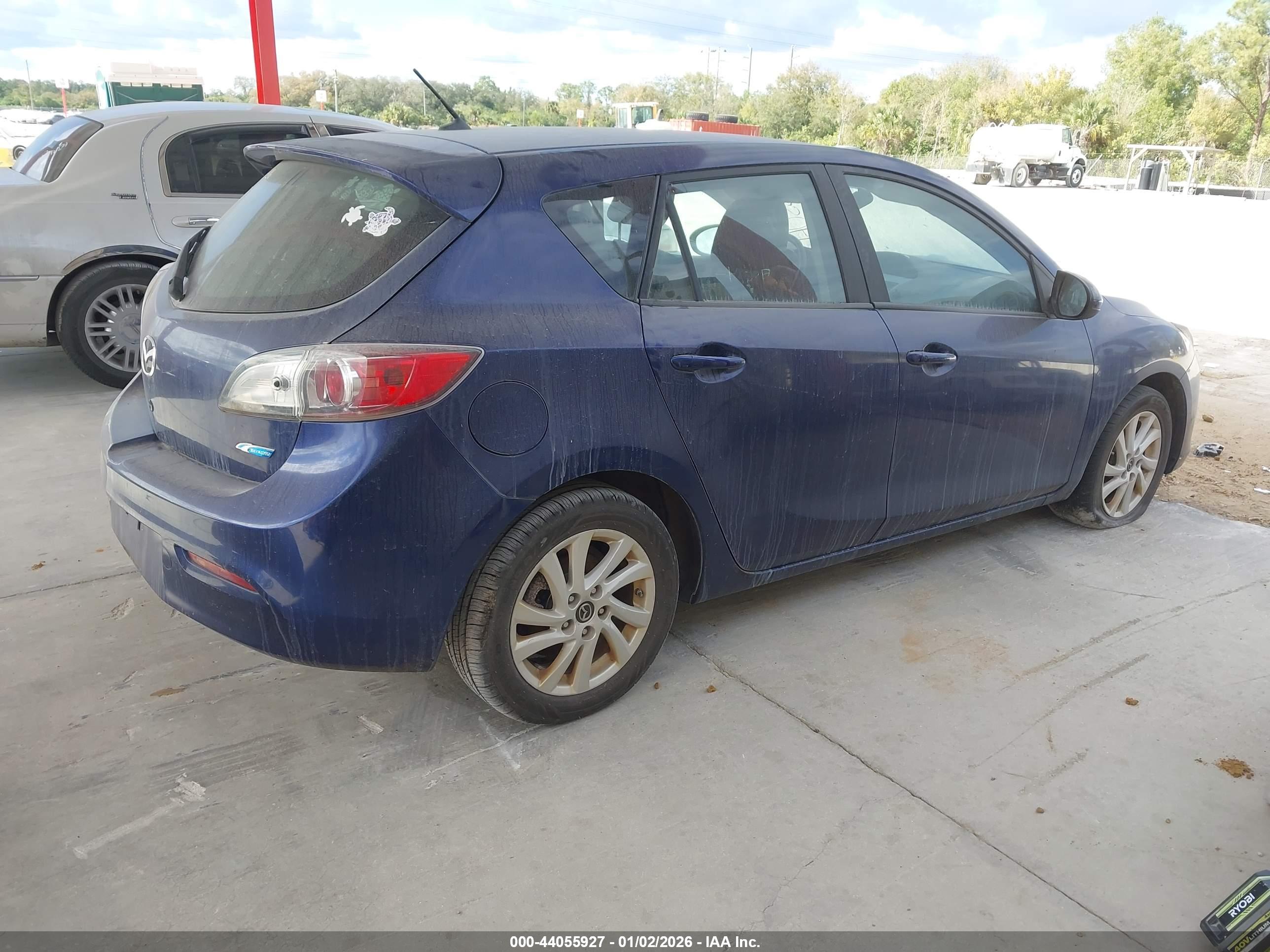 MAZDA MAZDA3 image 4