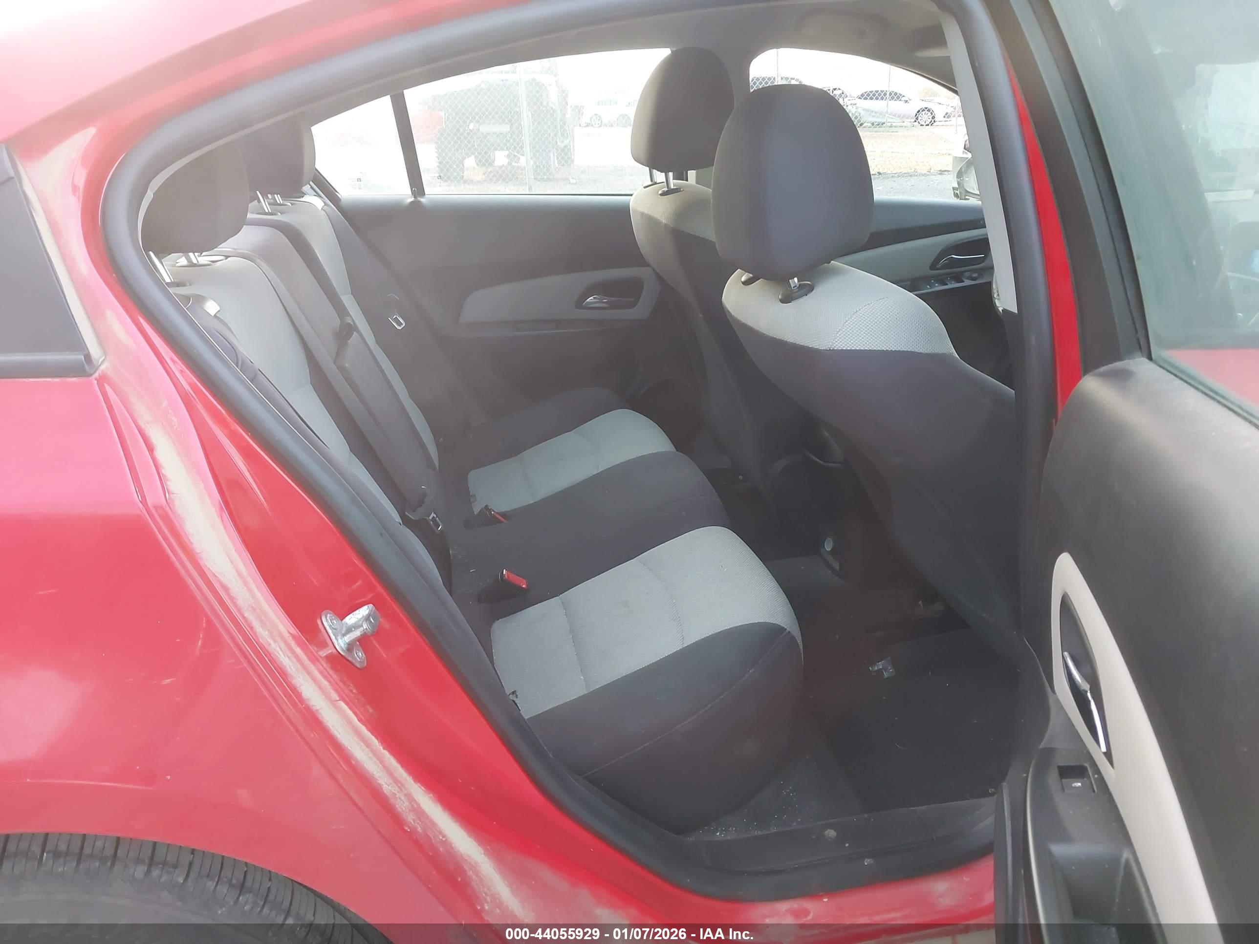 CHEVROLET CRUZE image 8