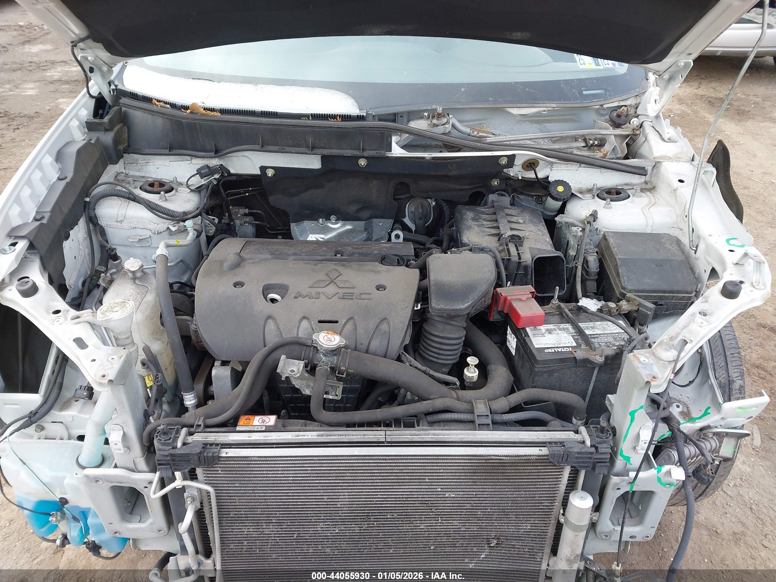 MITSUBISHI OUTLANDER image 10