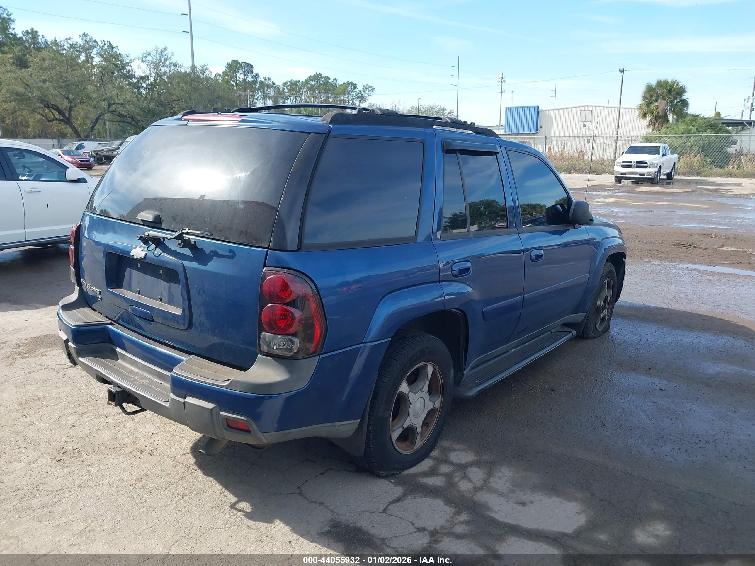 CHEVROLET TRAILBLAZER image 4