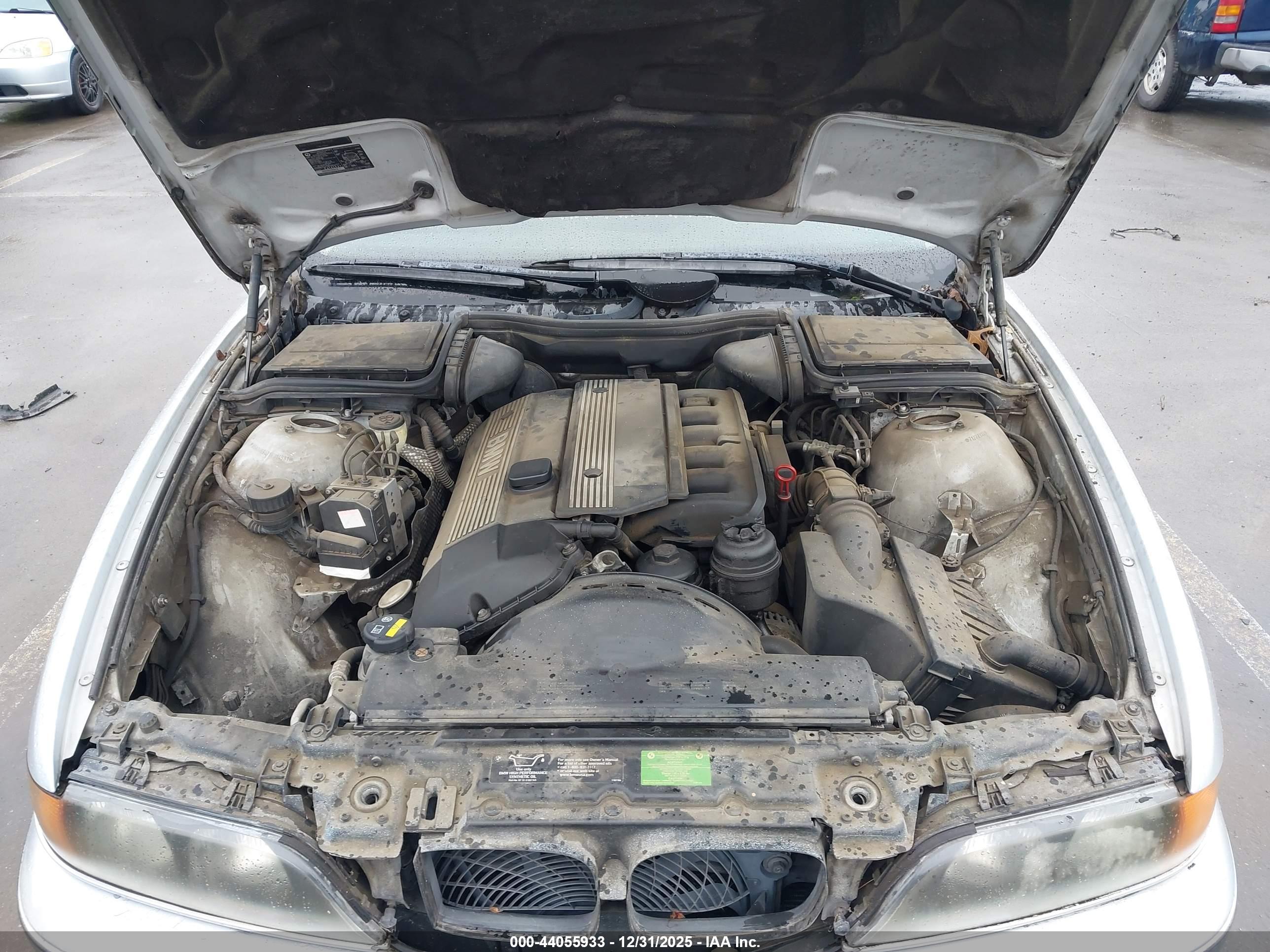 BMW 528IA image 10