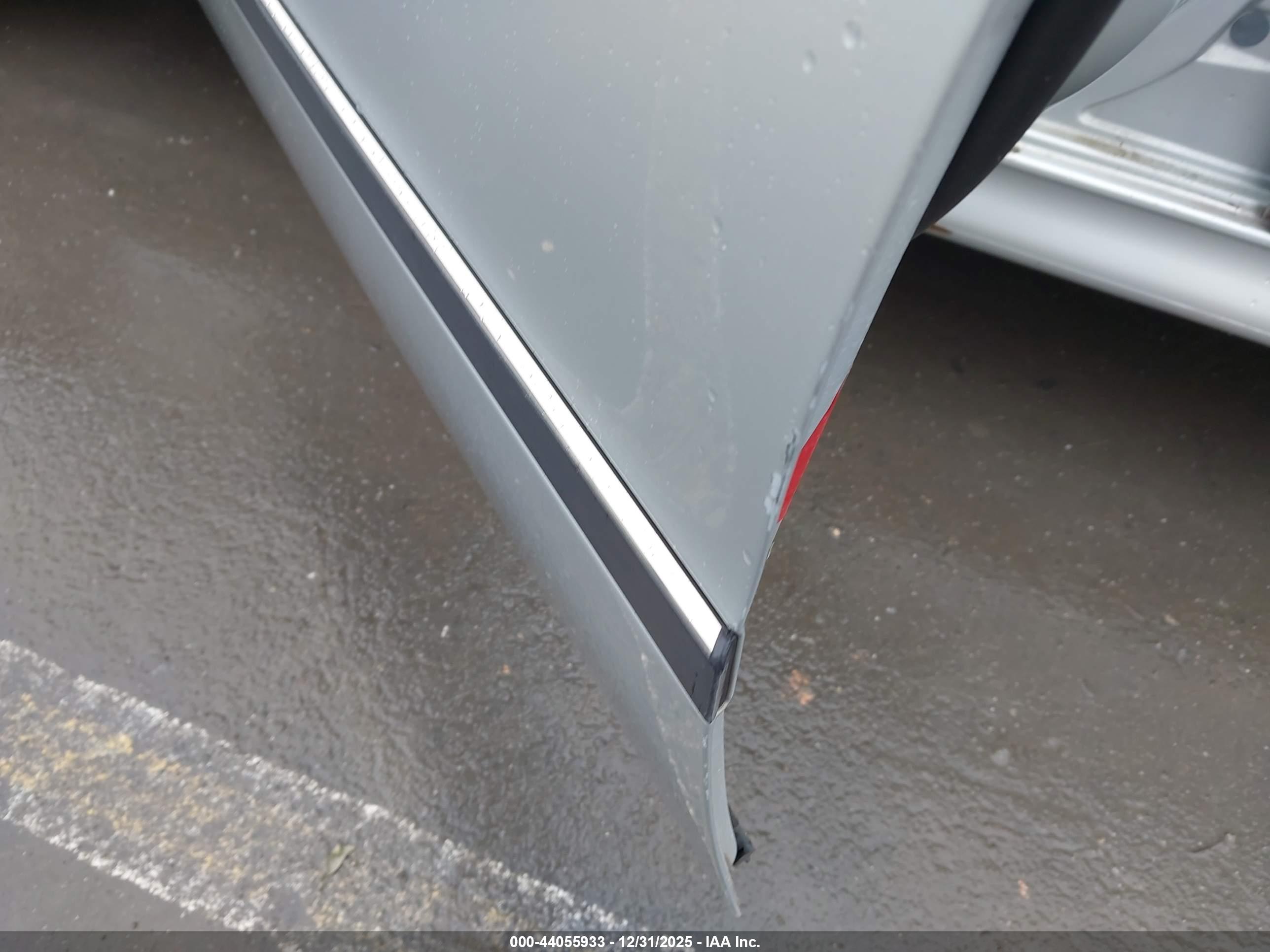 BMW 528IA image 6