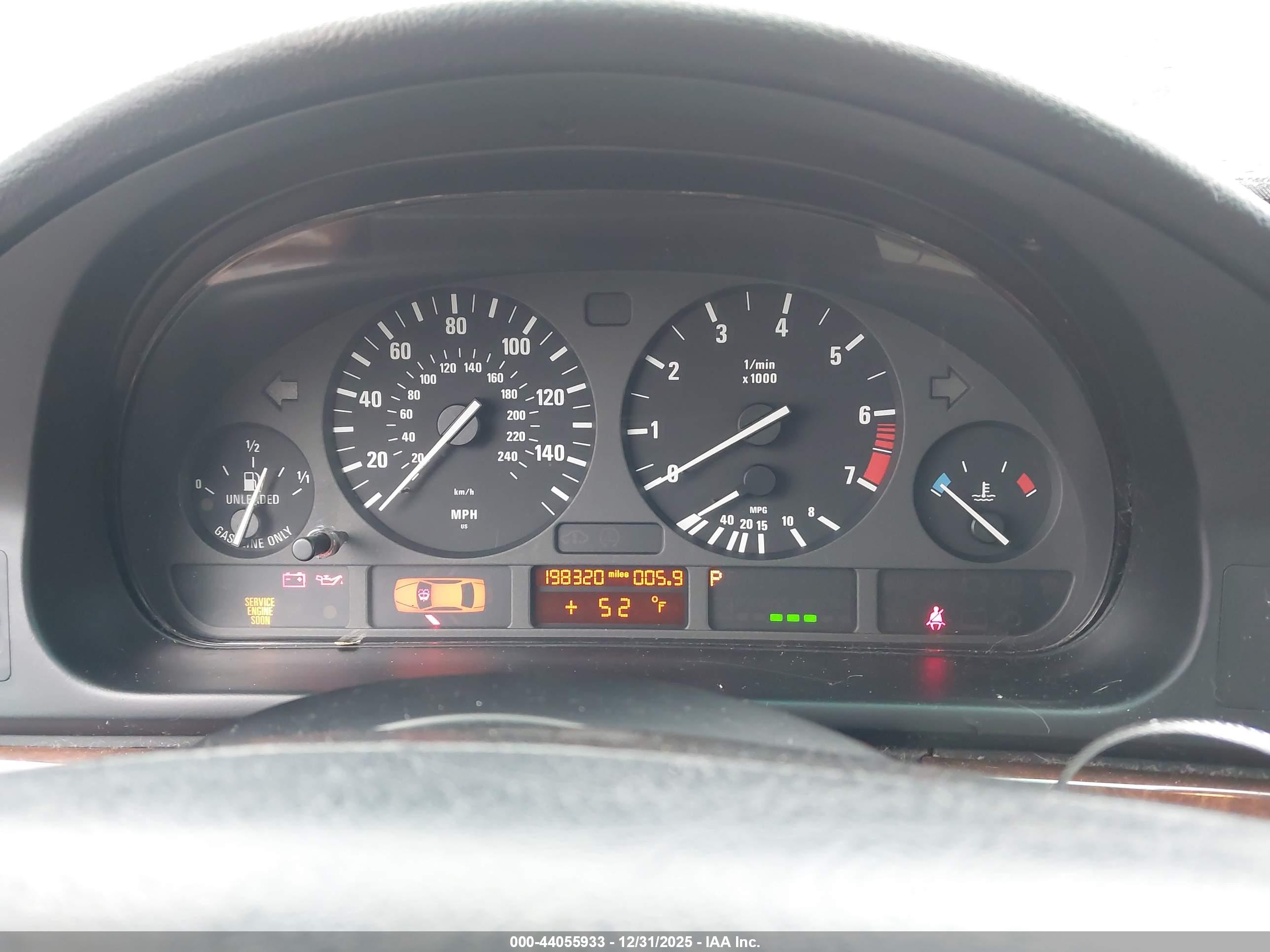 BMW 528IA image 7