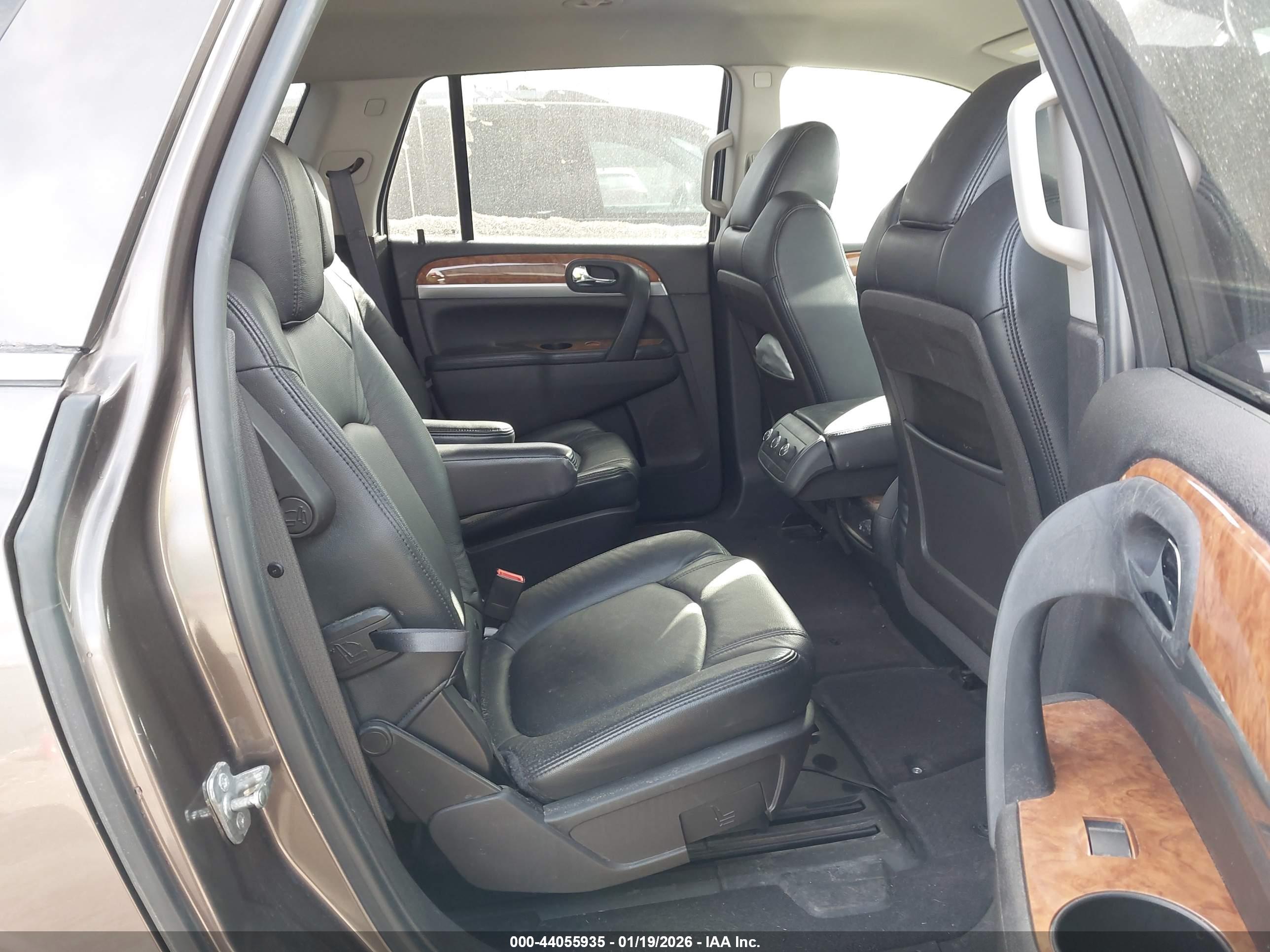 BUICK ENCLAVE image 8