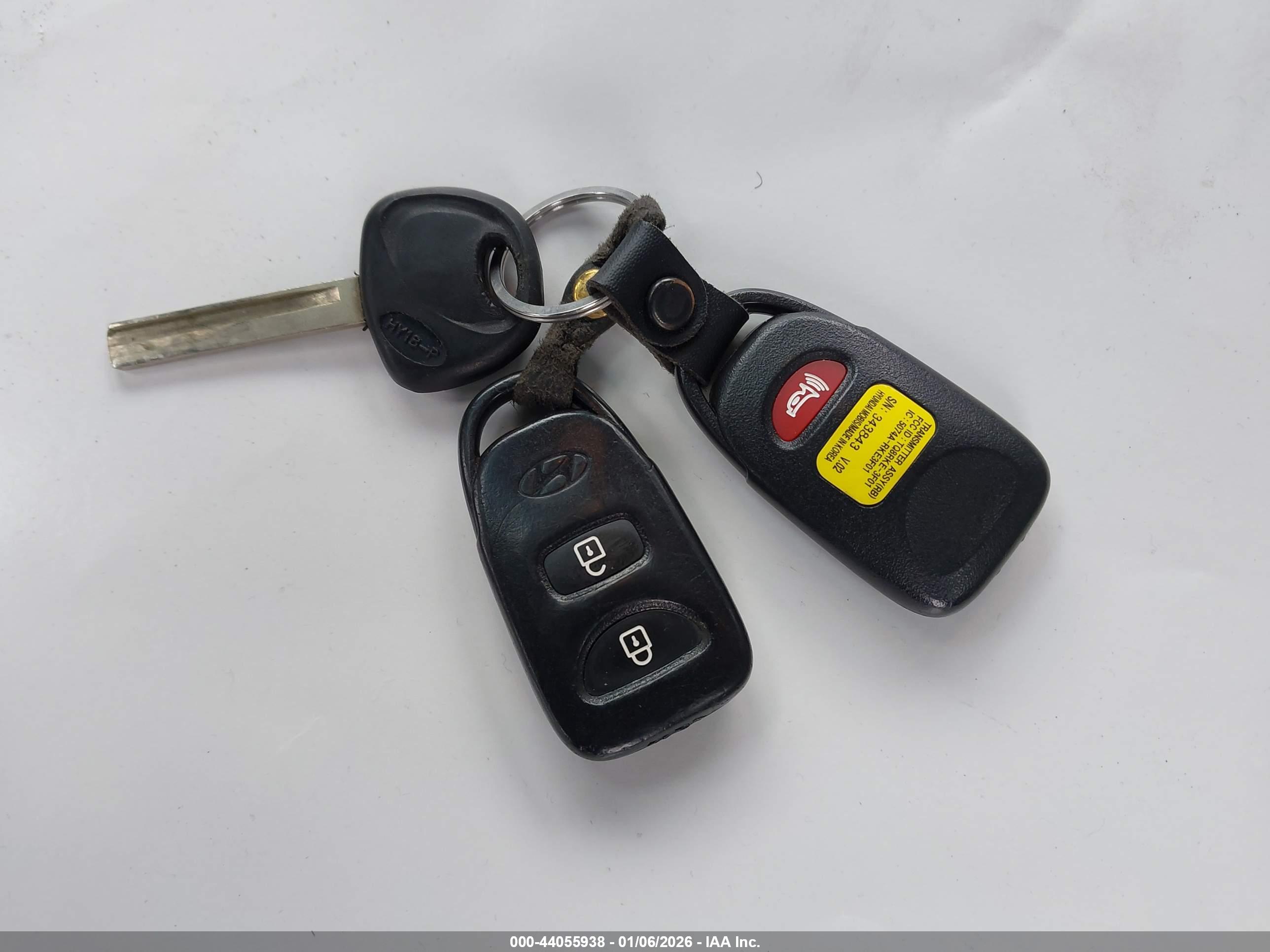 HYUNDAI ACCENT image 11