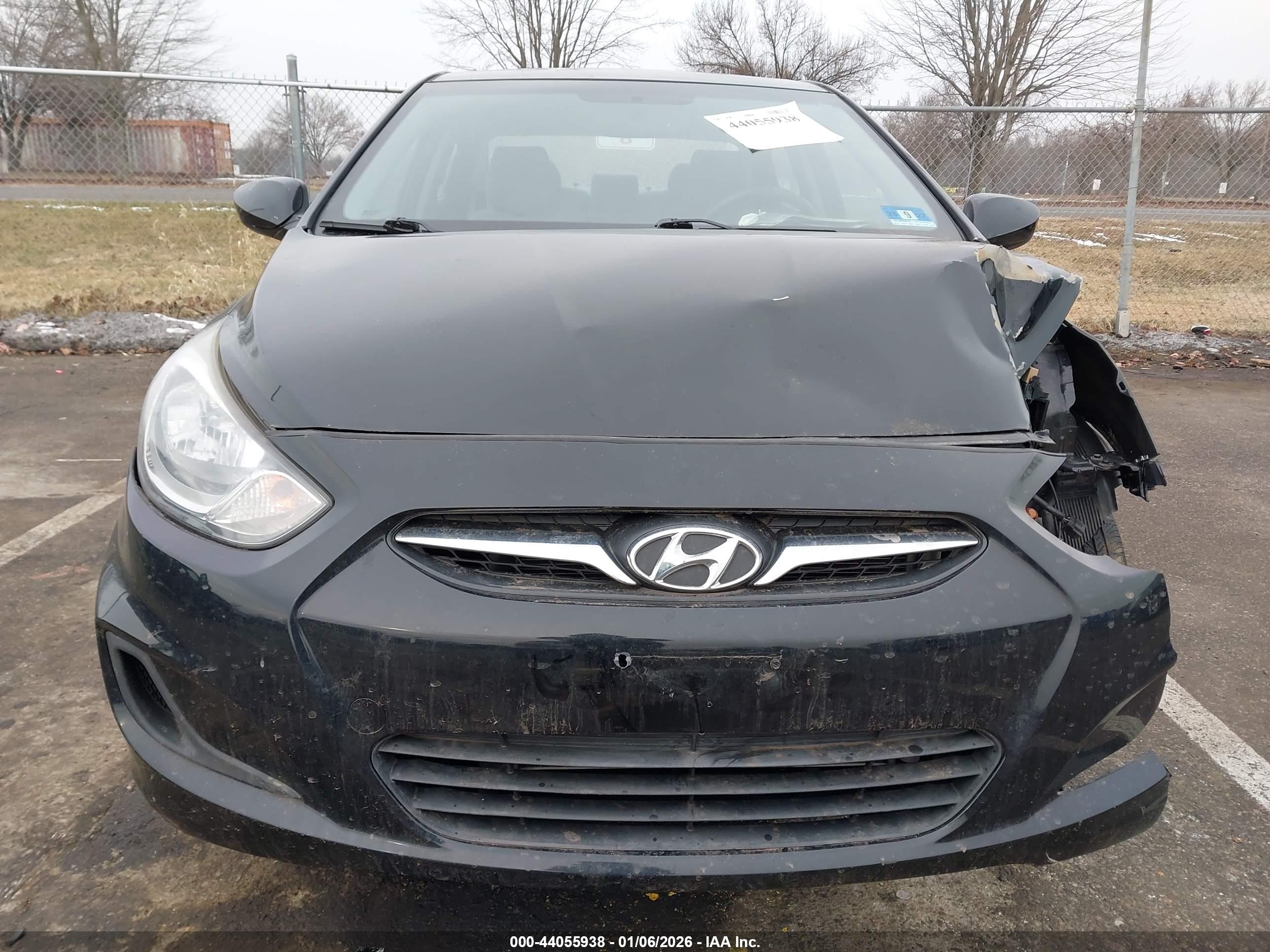HYUNDAI ACCENT image 6