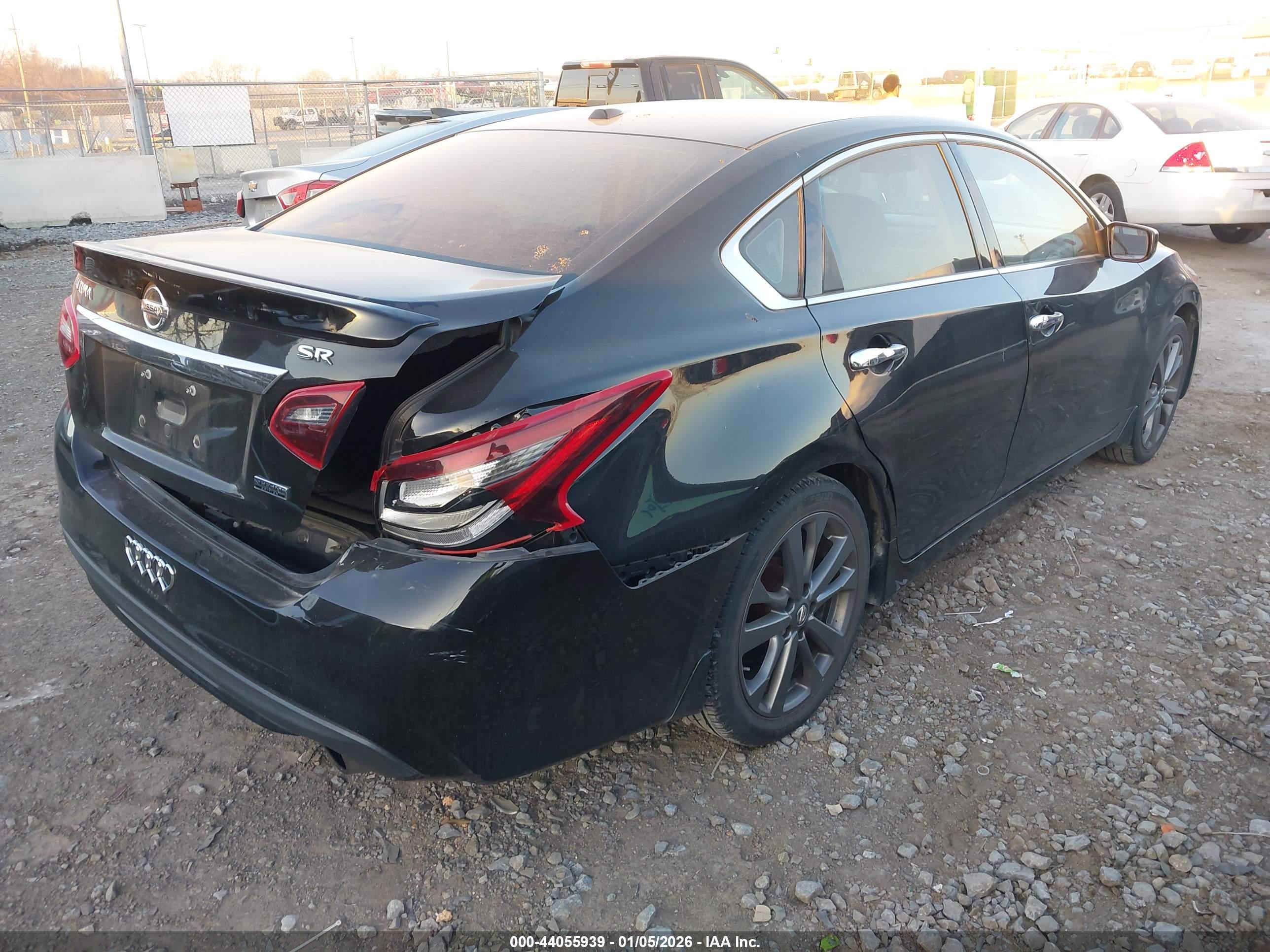 NISSAN ALTIMA image 4