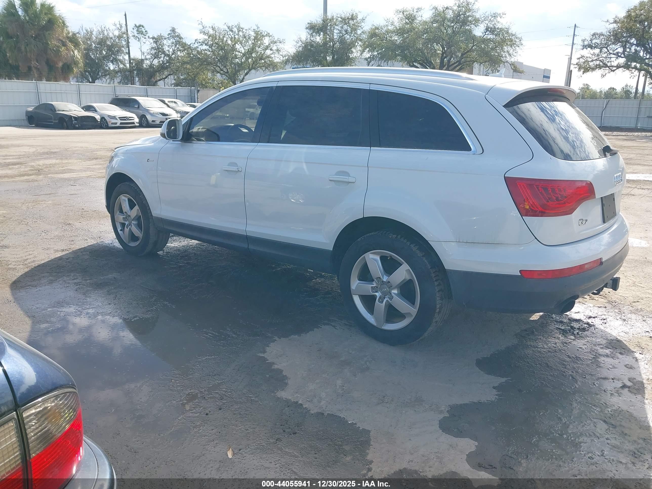 AUDI Q7 image 3