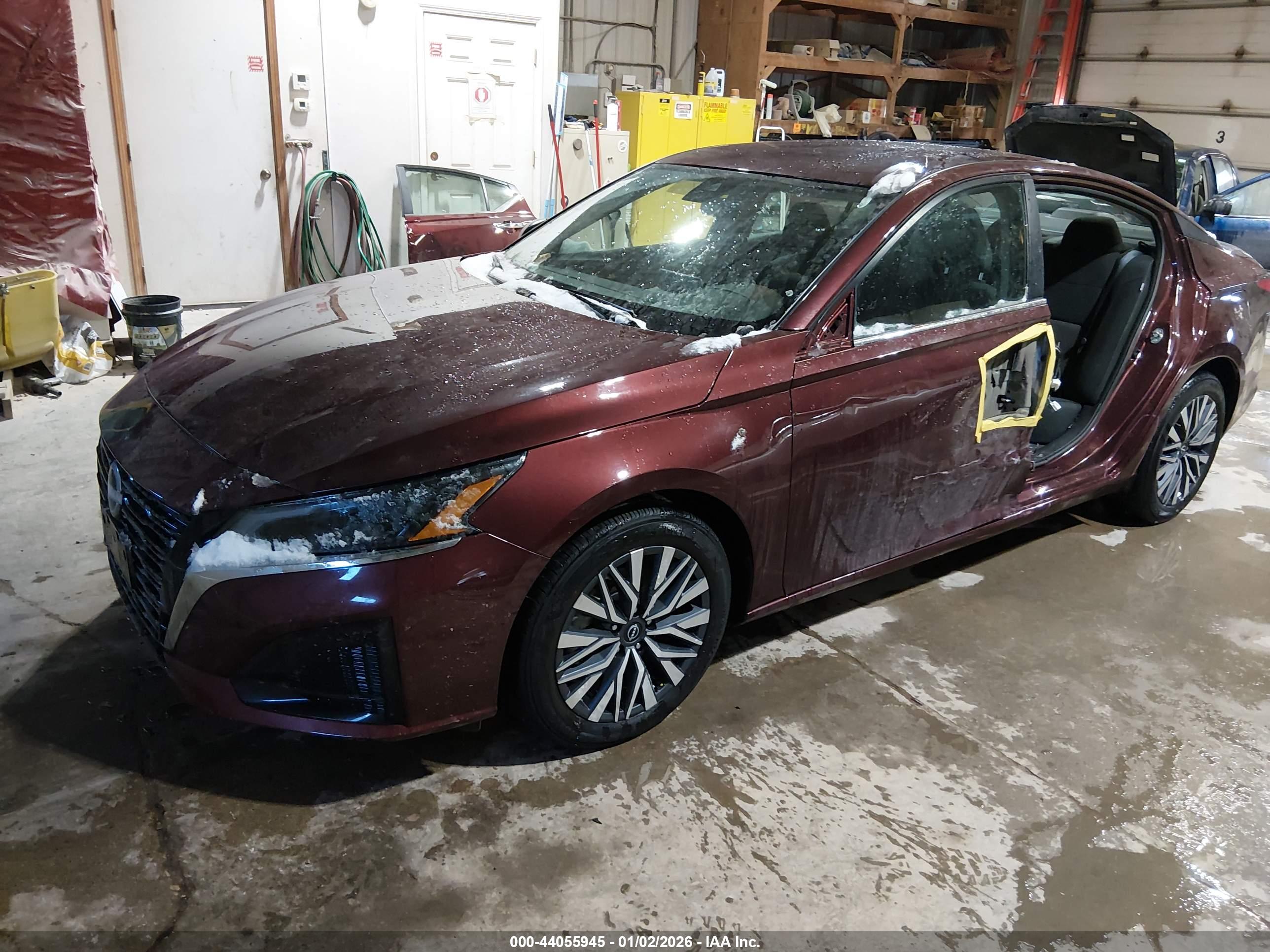 NISSAN ALTIMA image 2