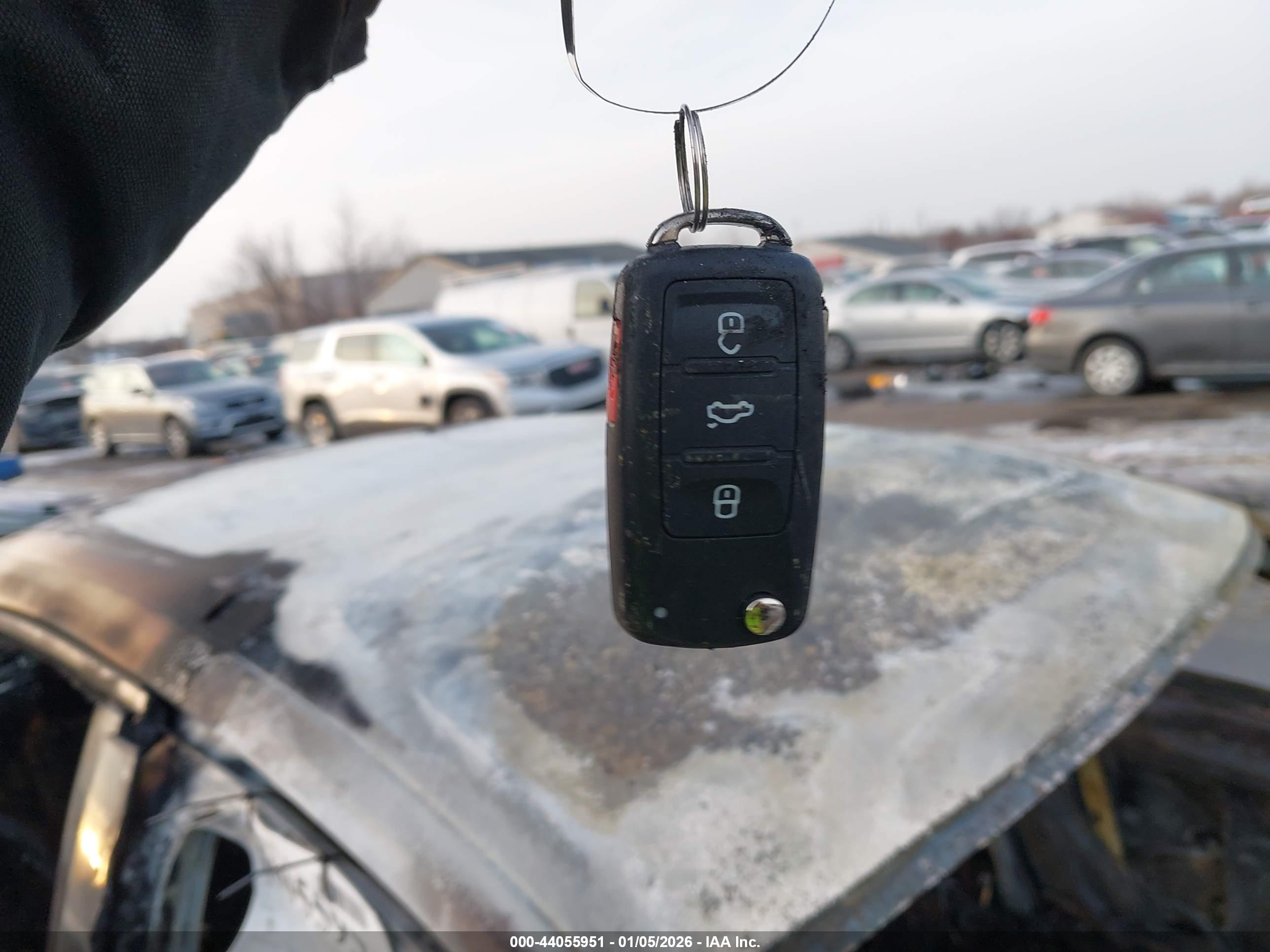 VOLKSWAGEN PASSAT image 11