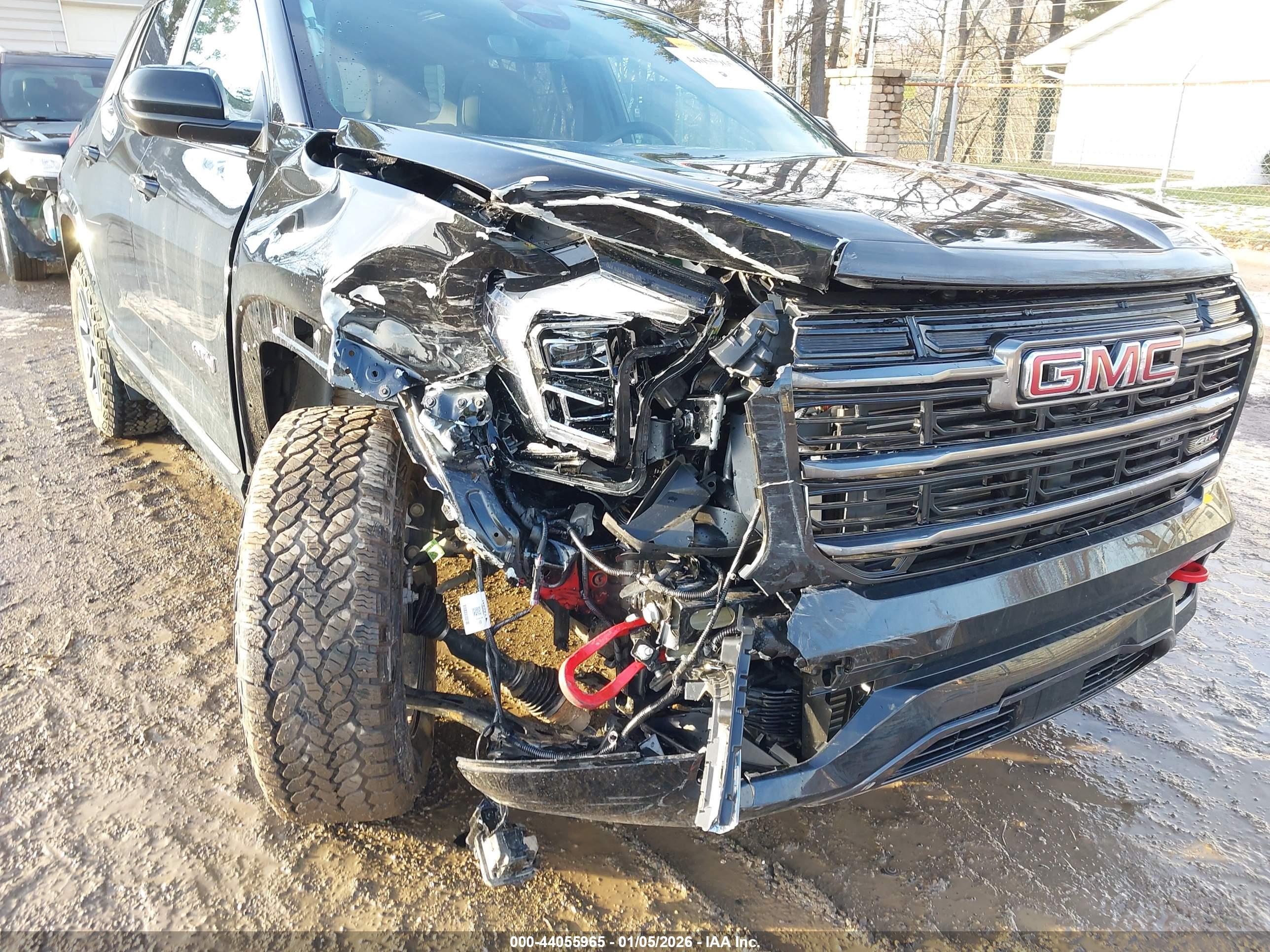 GMC TERRAIN image 6