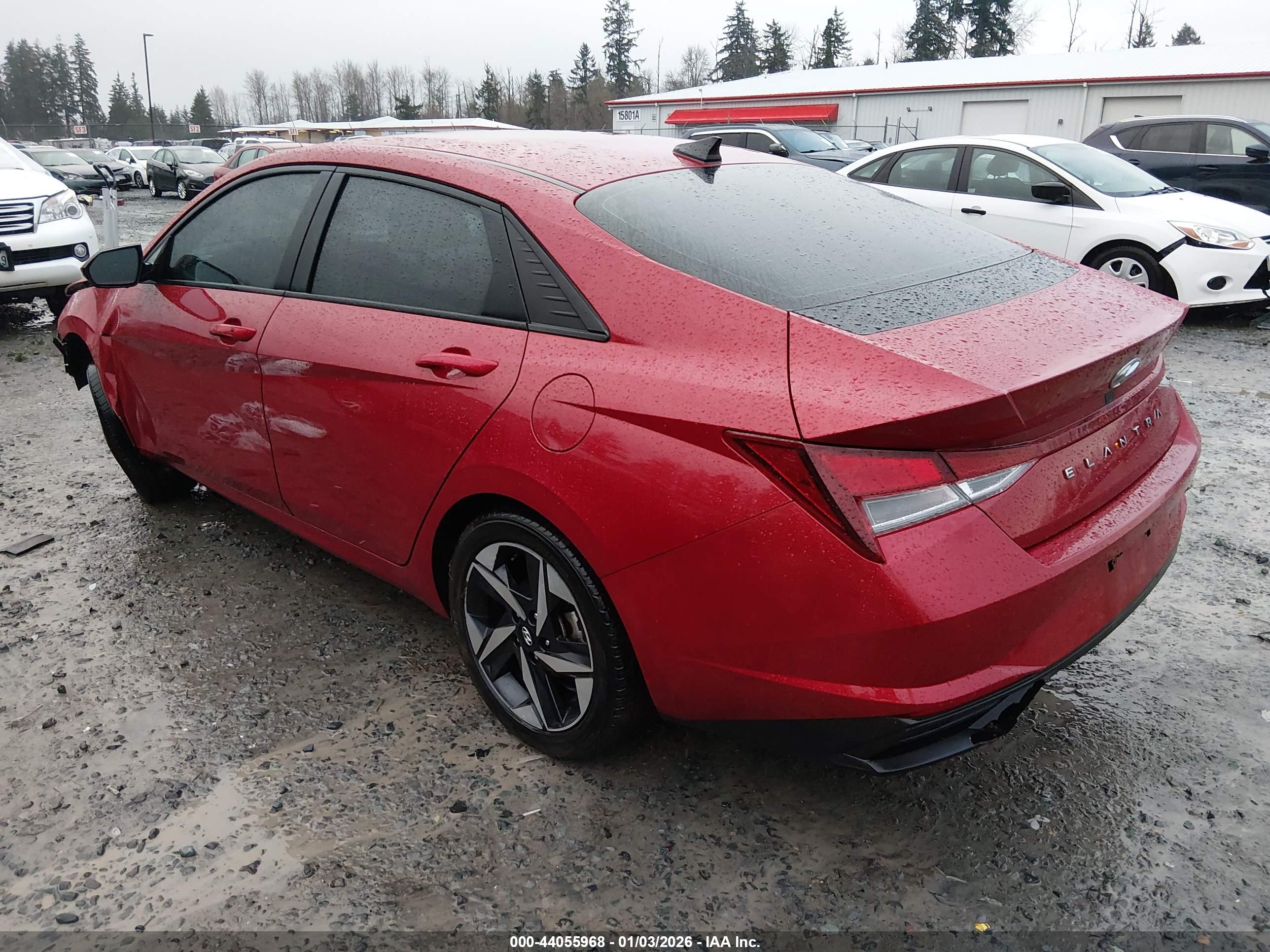 HYUNDAI ELANTRA image 3
