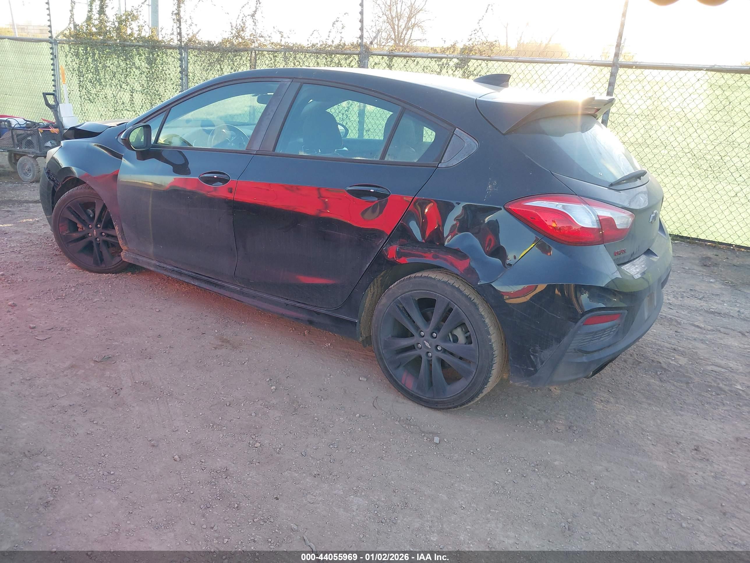 CHEVROLET CRUZE image 3