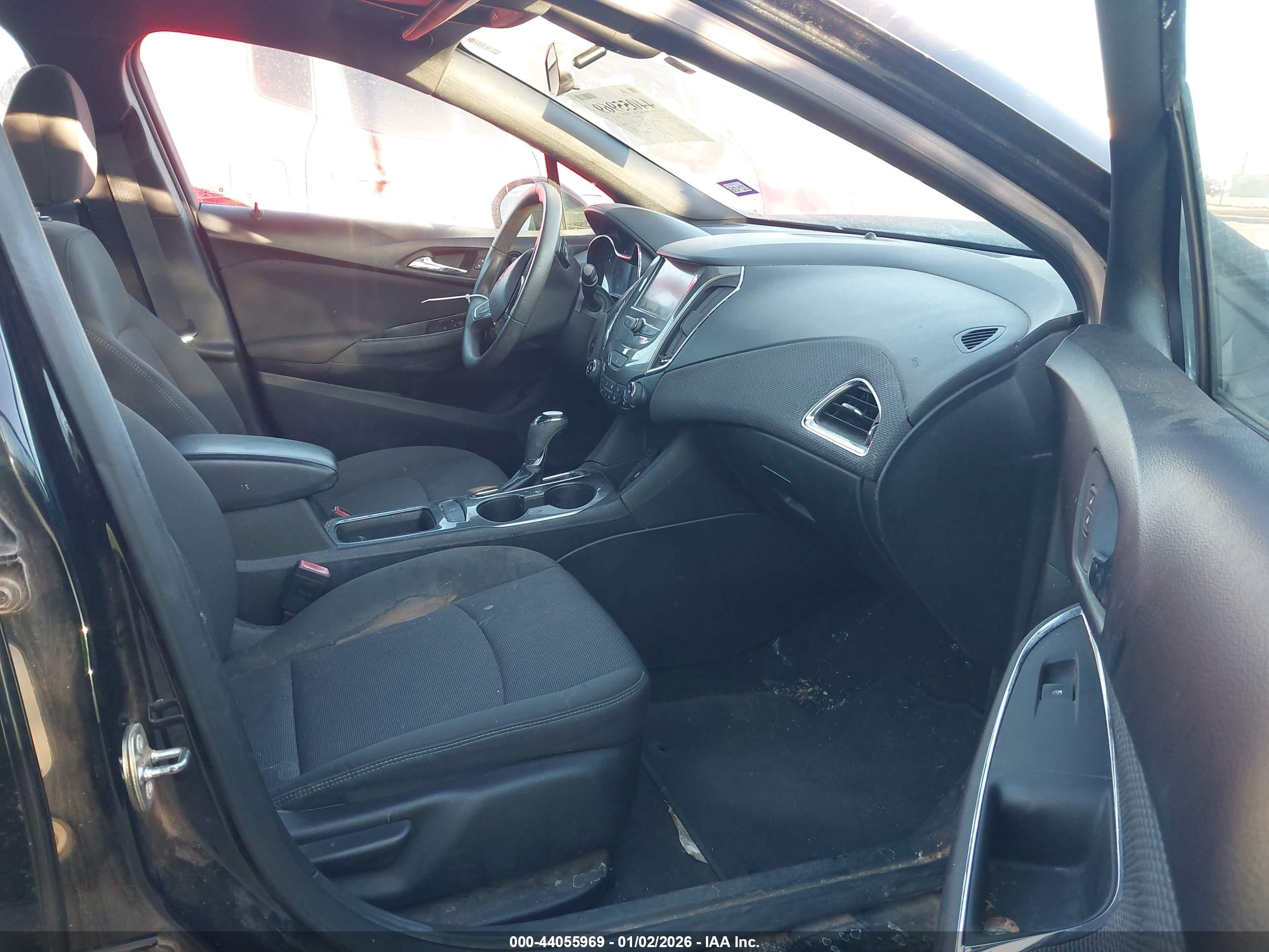 CHEVROLET CRUZE image 5