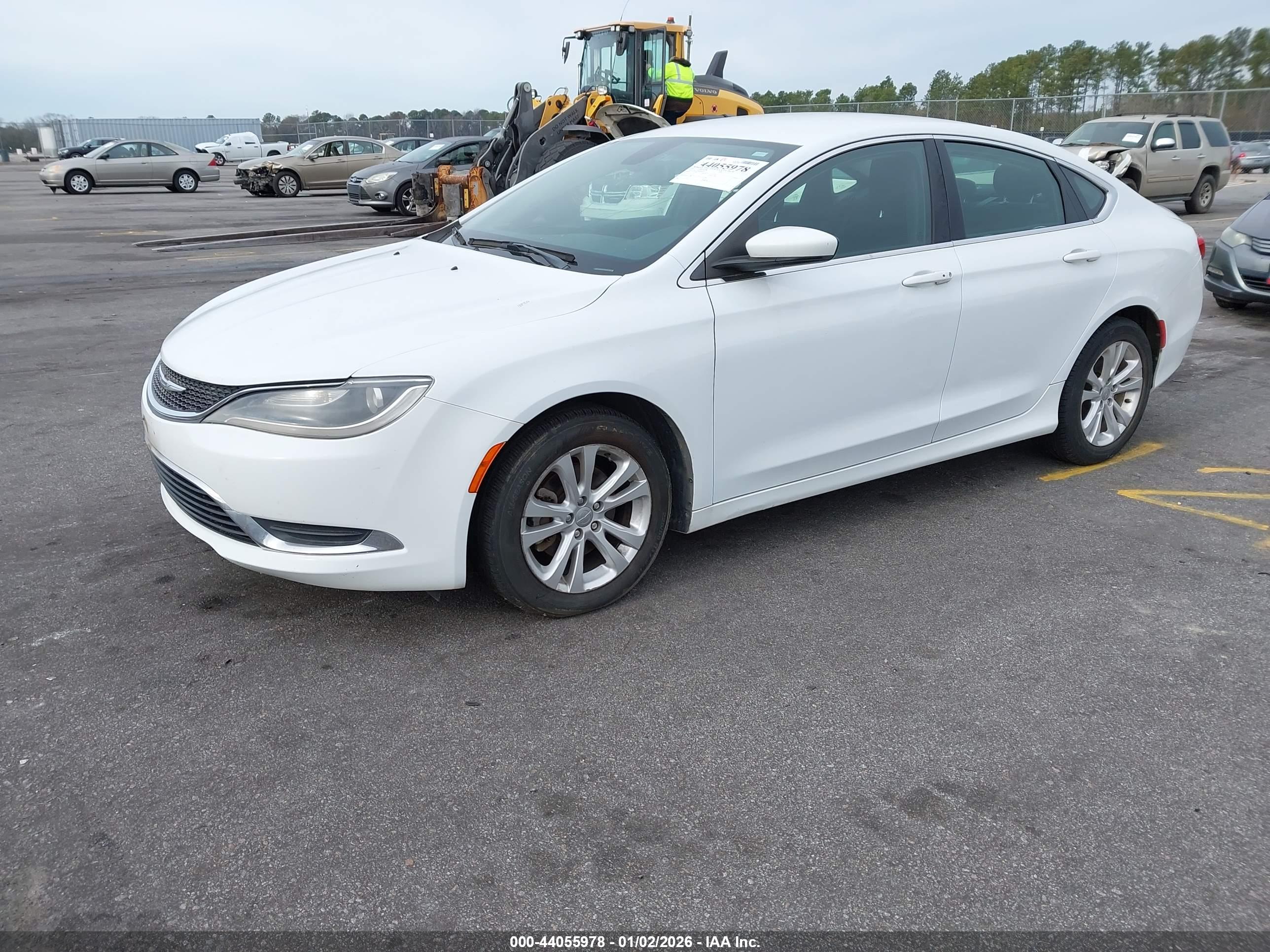 CHRYSLER 200 image 2