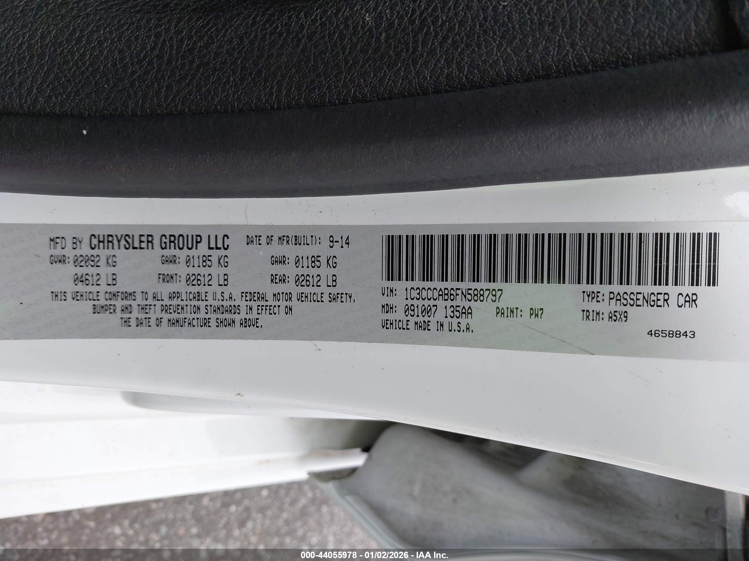 CHRYSLER 200 image 9