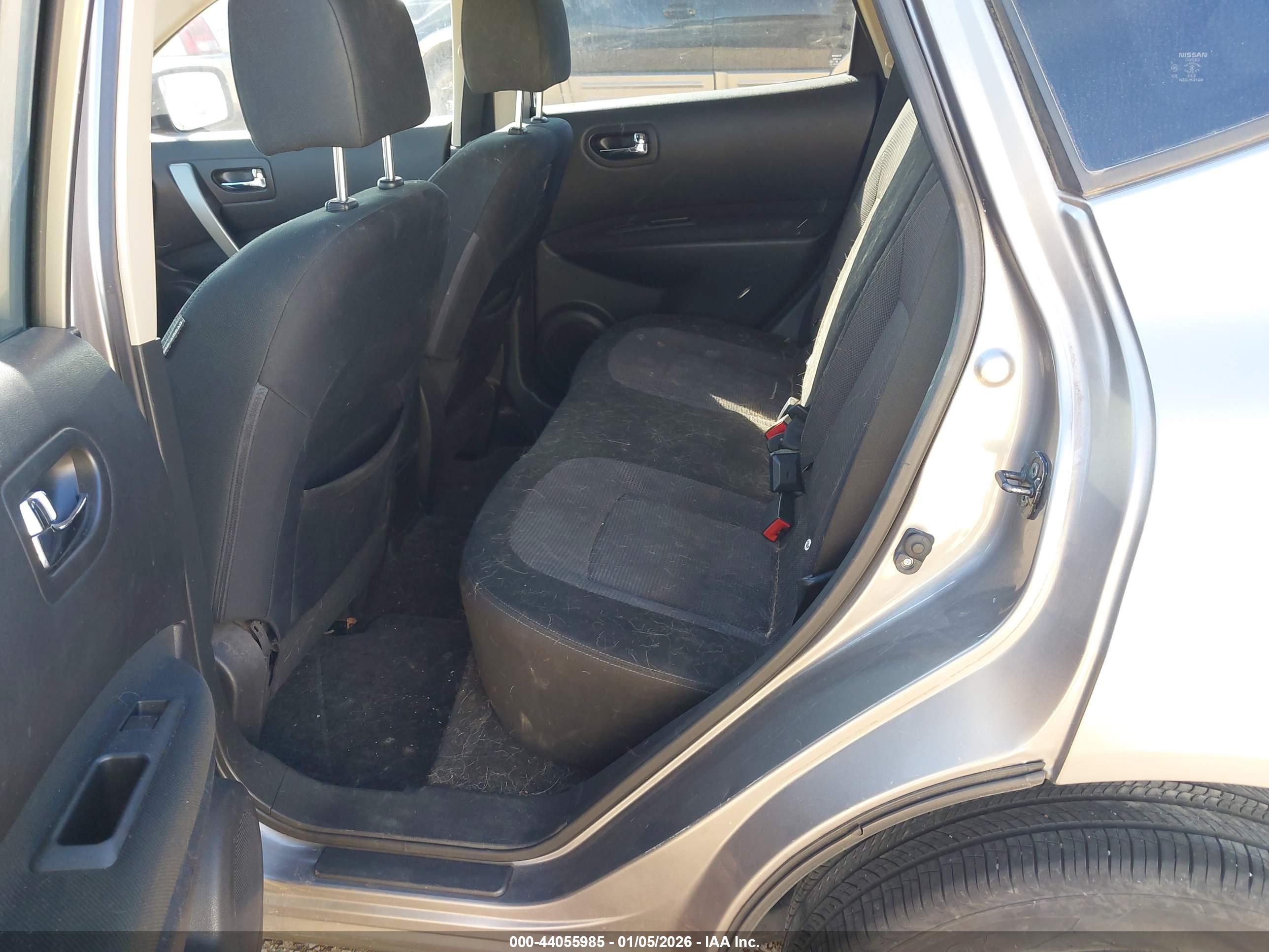 NISSAN ROGUE image 8