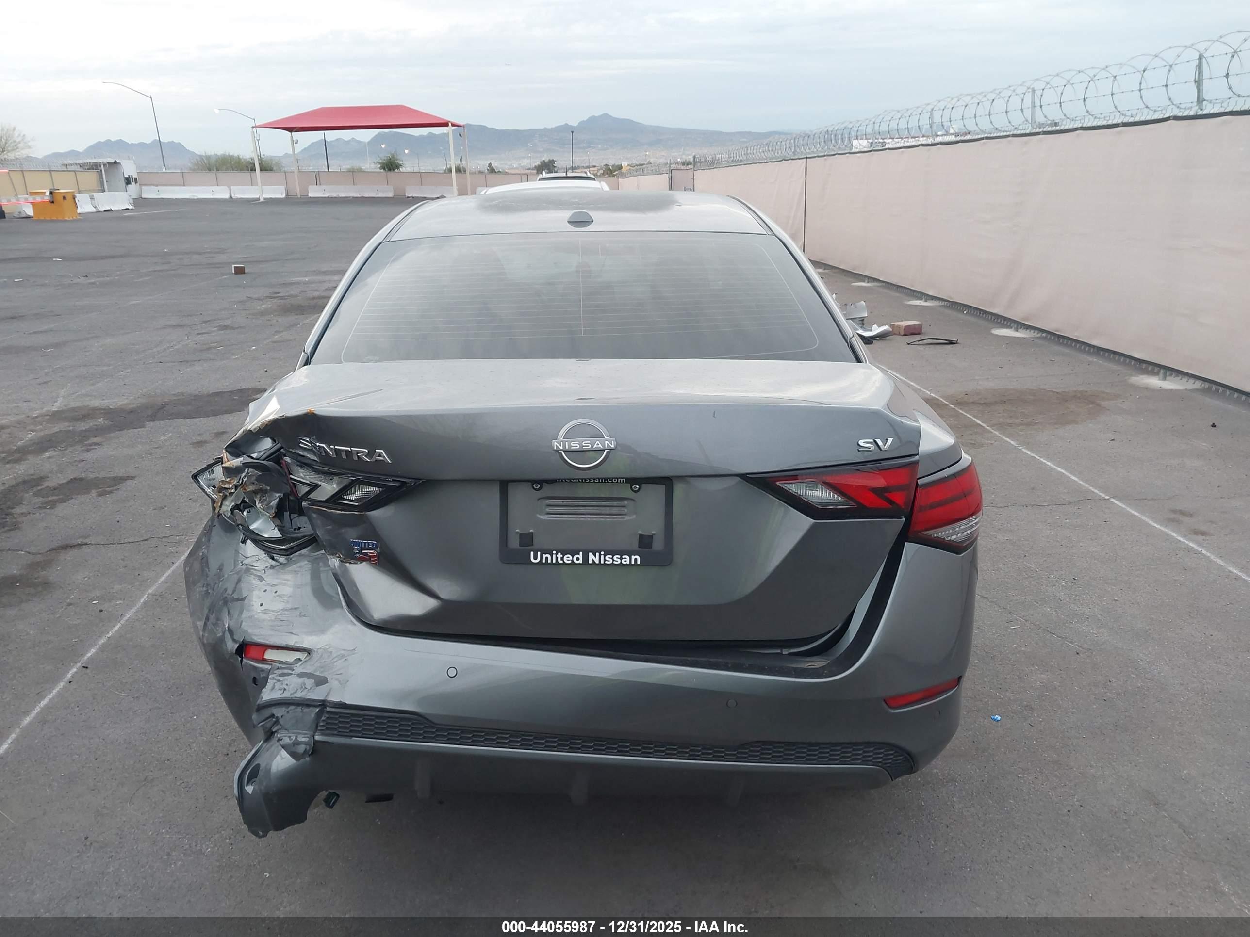 NISSAN SENTRA image 6
