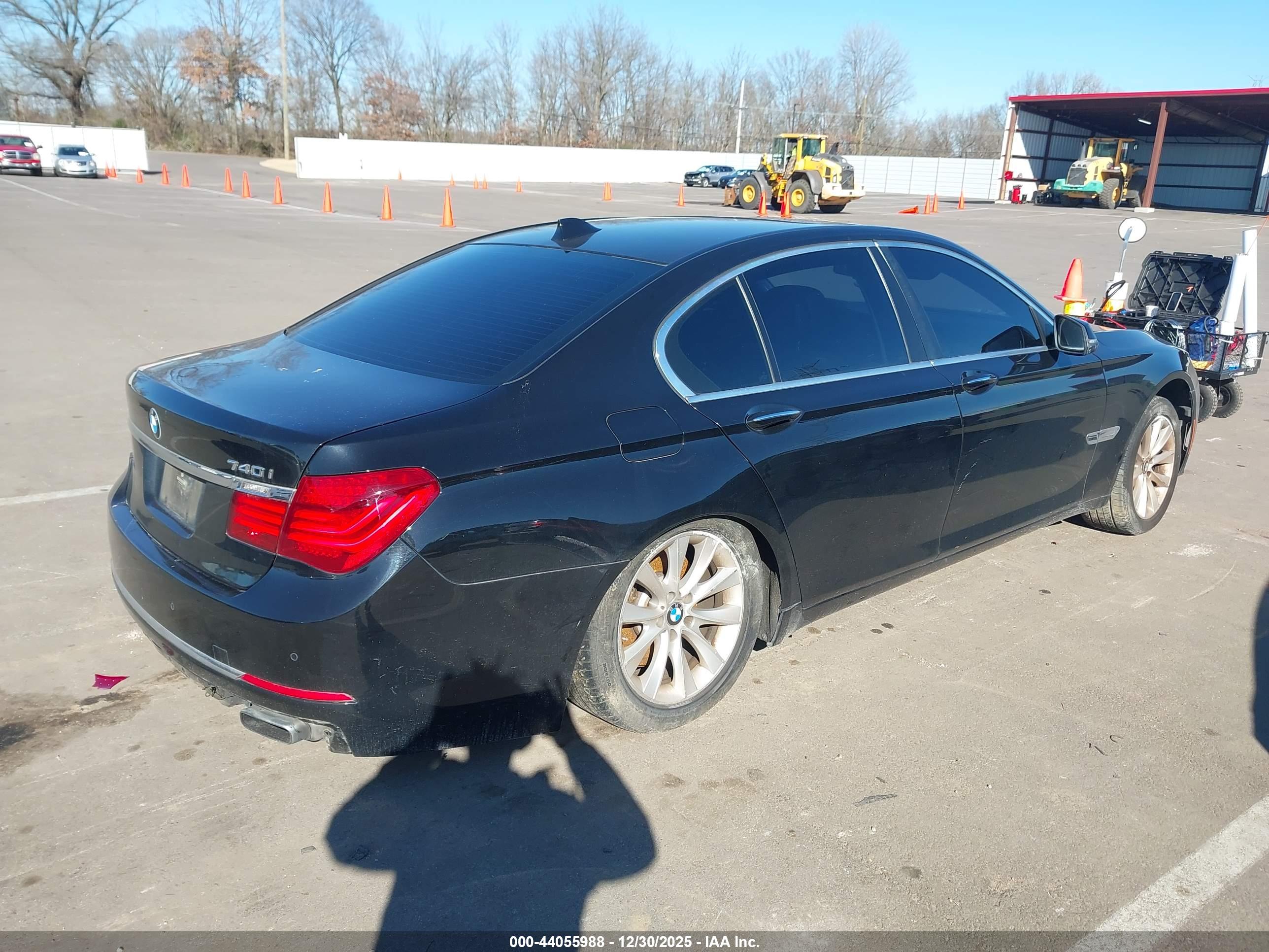 BMW 740I image 4