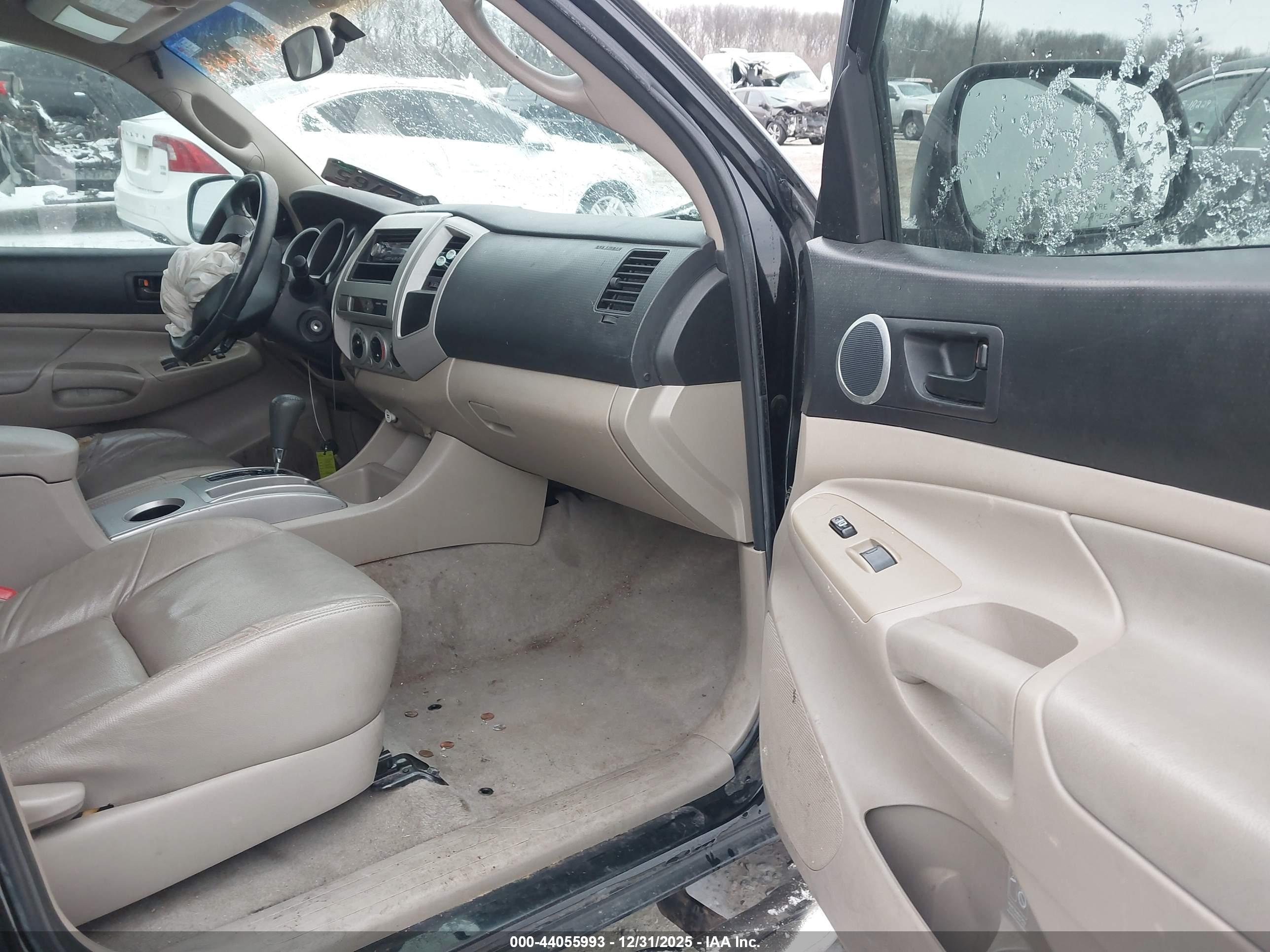 TOYOTA TACOMA image 5