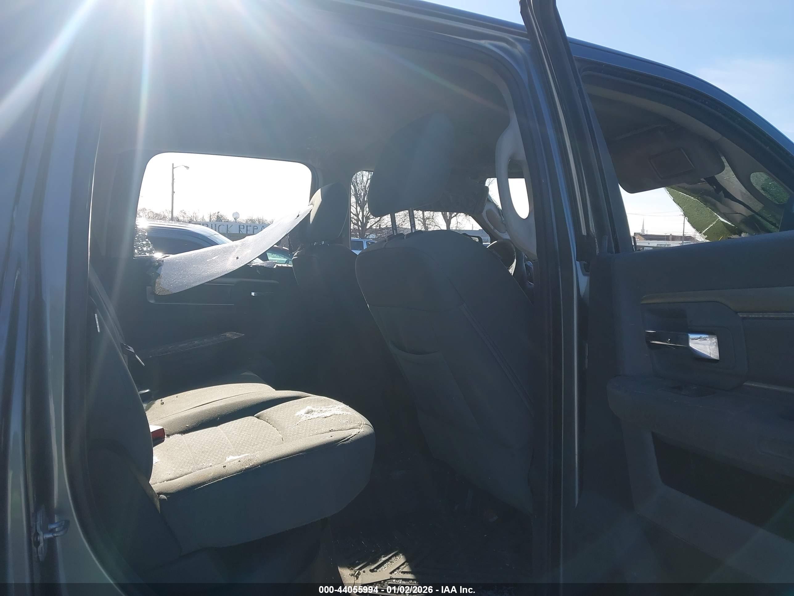 RAM 2500 image 8