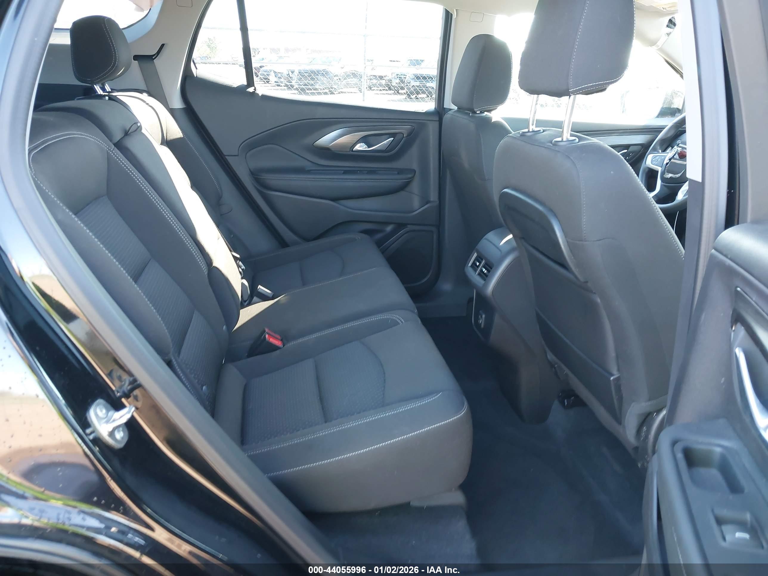 GMC TERRAIN image 8