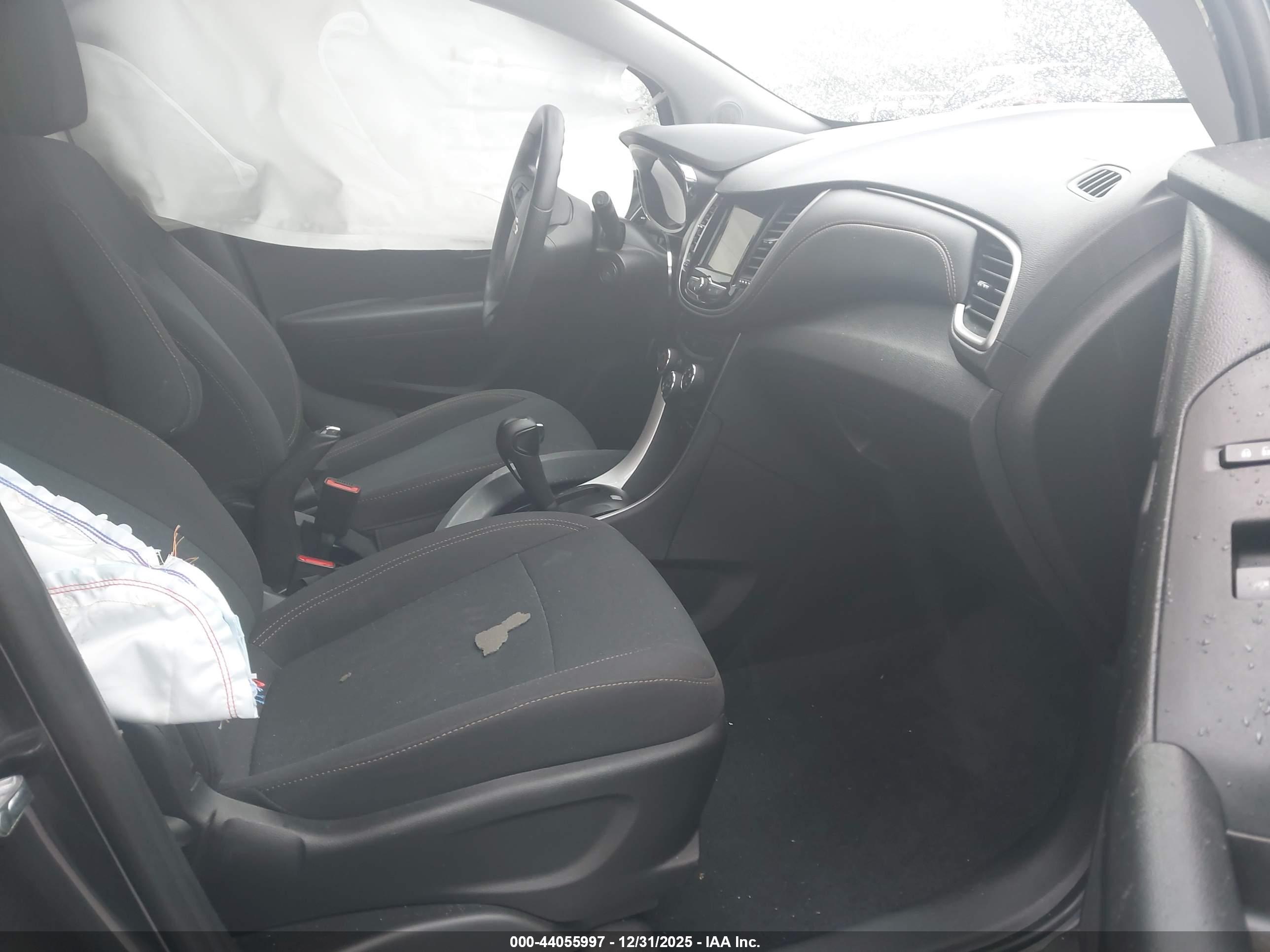 CHEVROLET TRAX image 5
