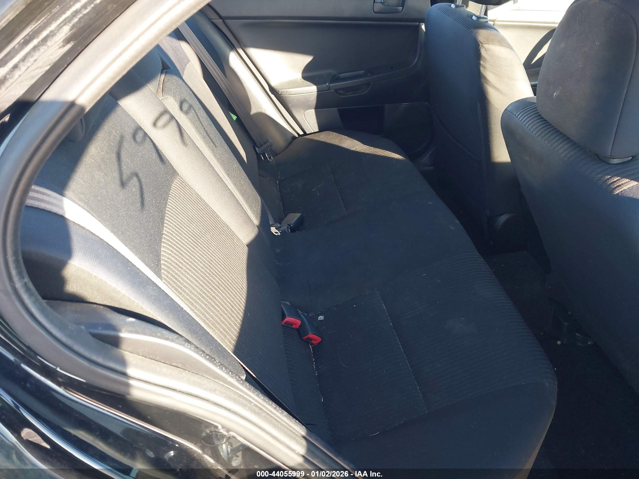 MITSUBISHI LANCER image 8