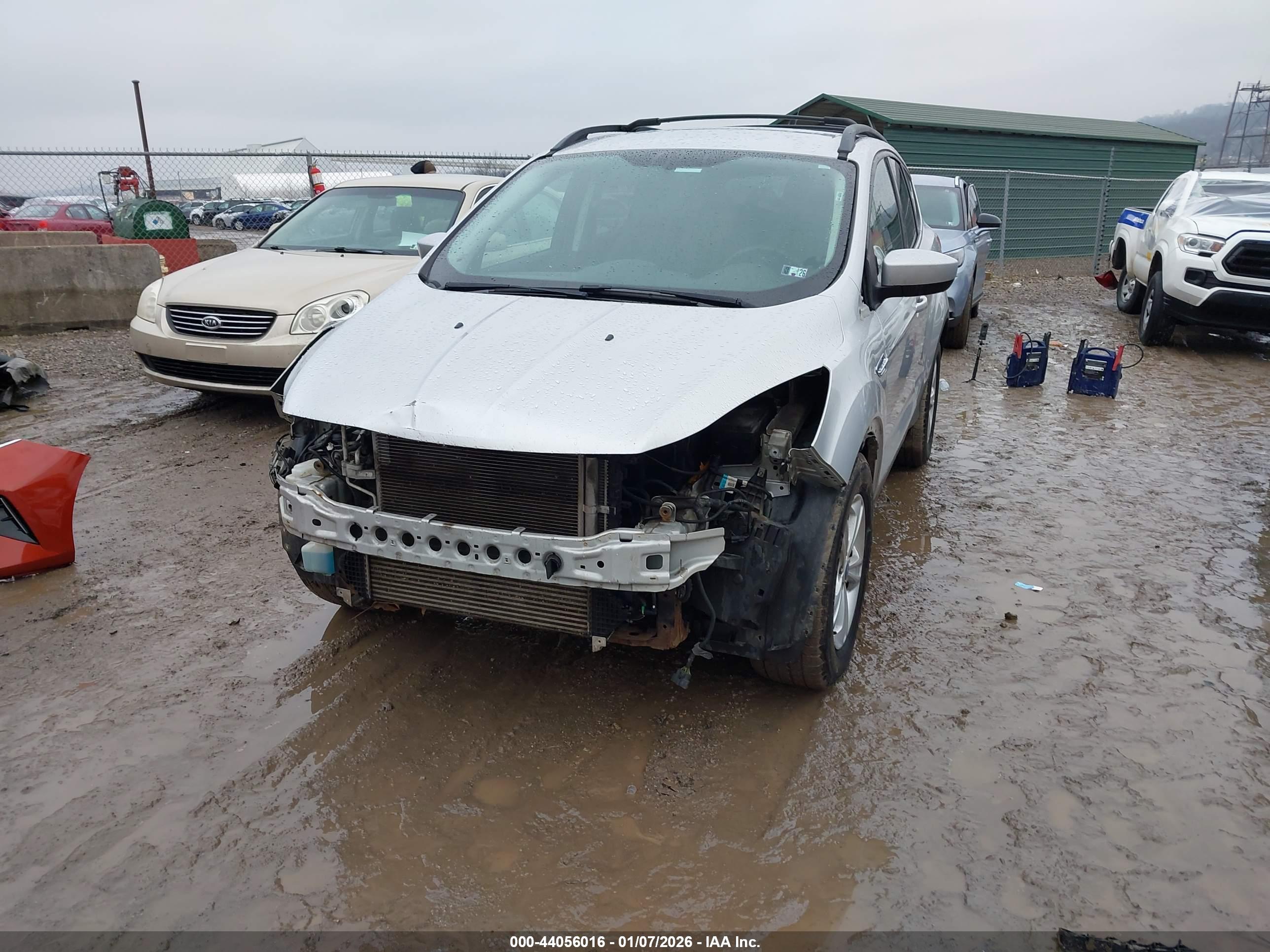 FORD ESCAPE image 2