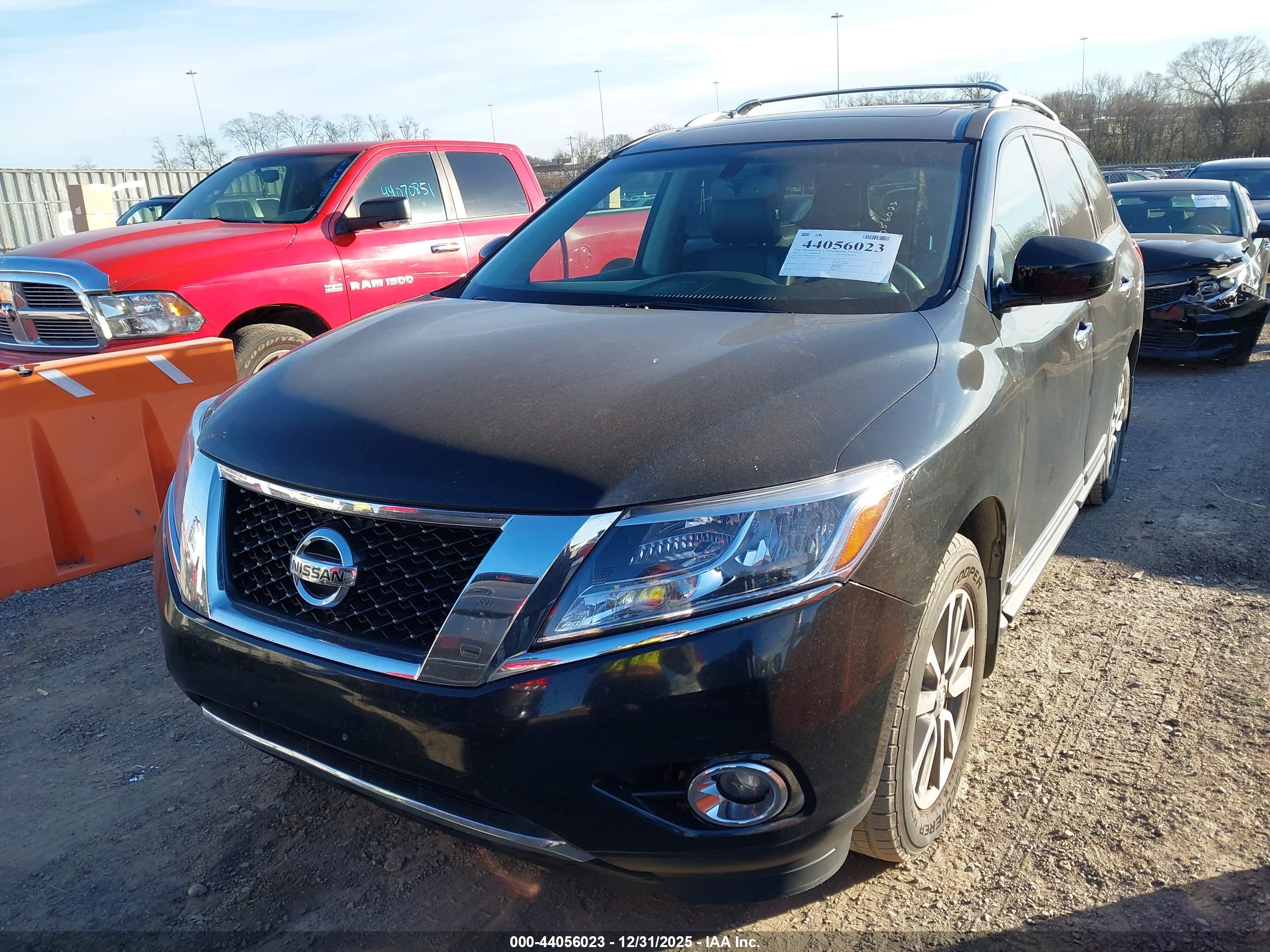 NISSAN PATHFINDER image 2