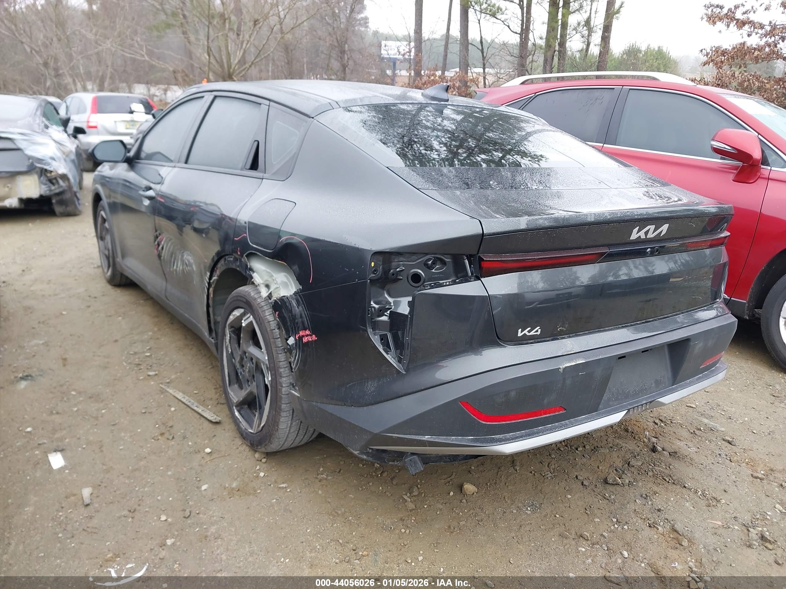 KIA K4 image 3