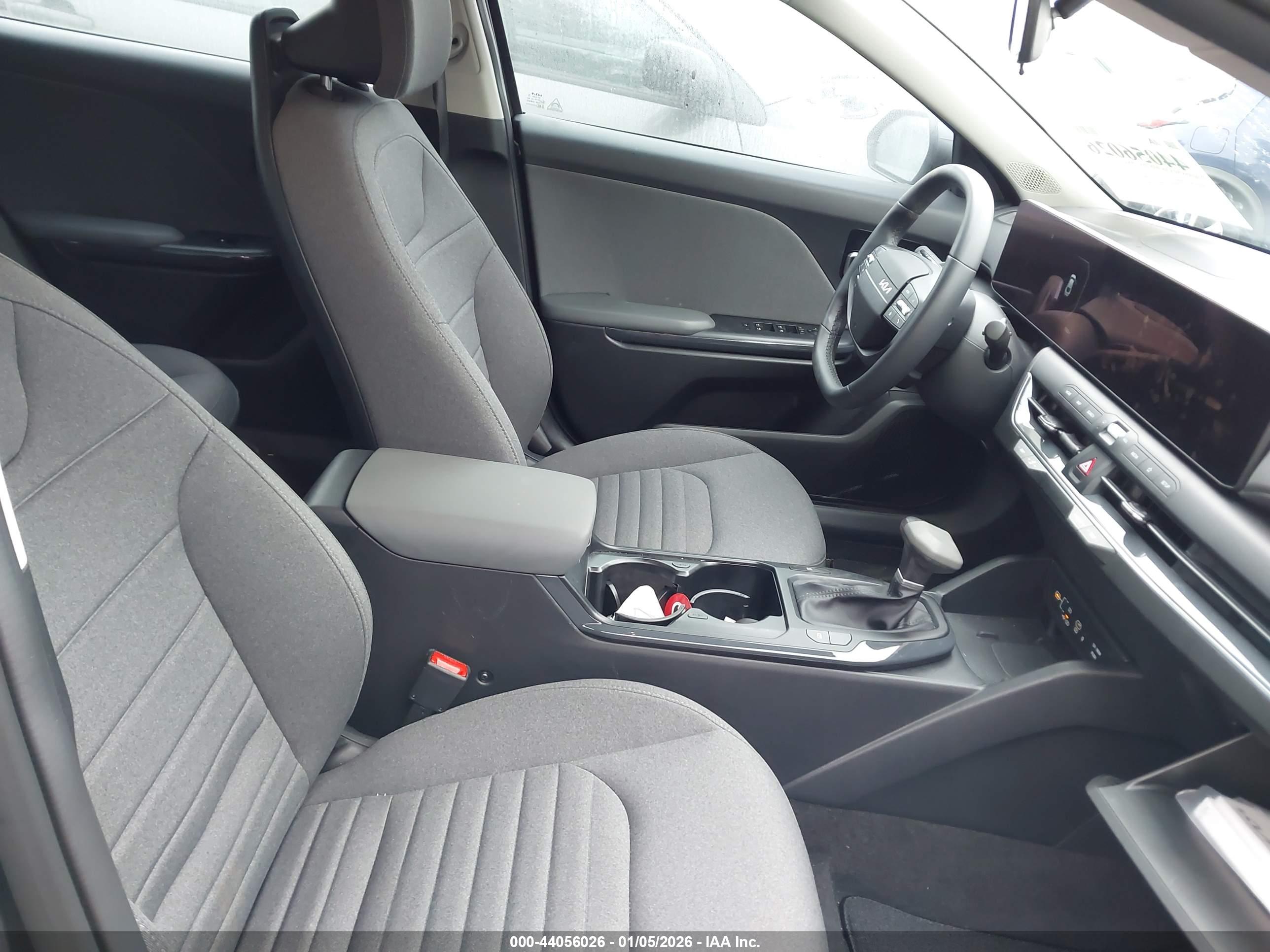 KIA K4 image 5