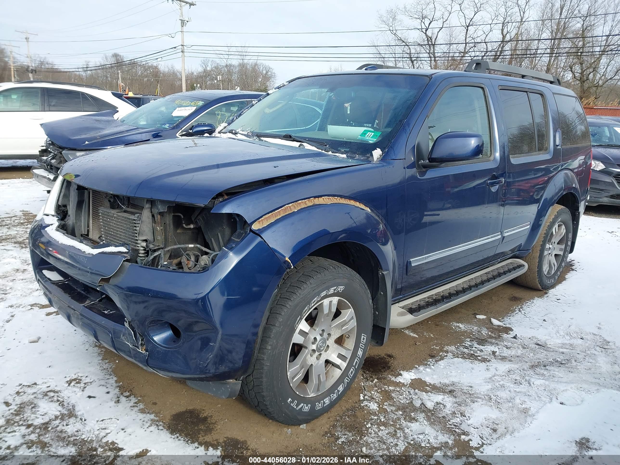 NISSAN PATHFINDER image 6