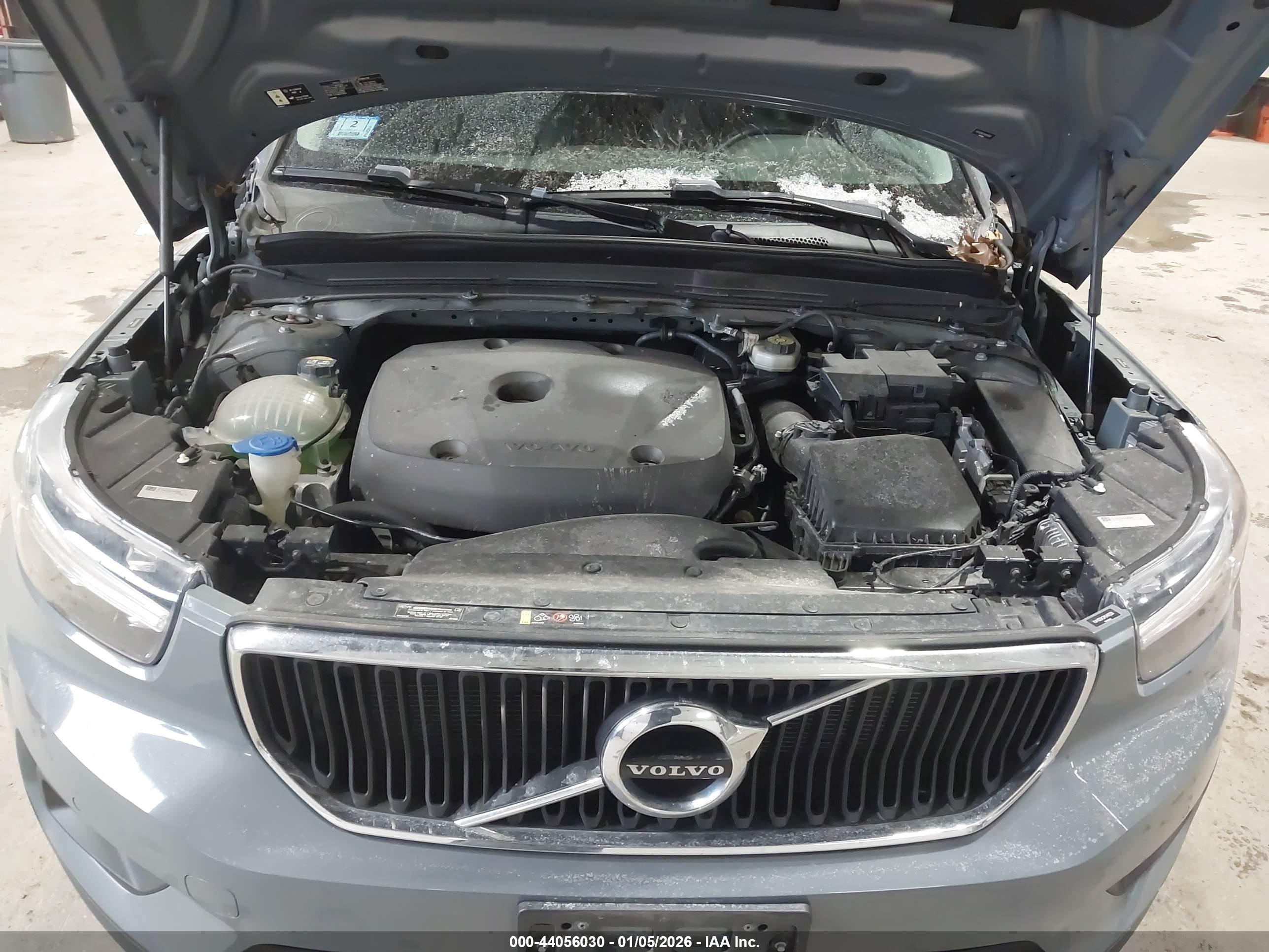 VOLVO XC40 image 10