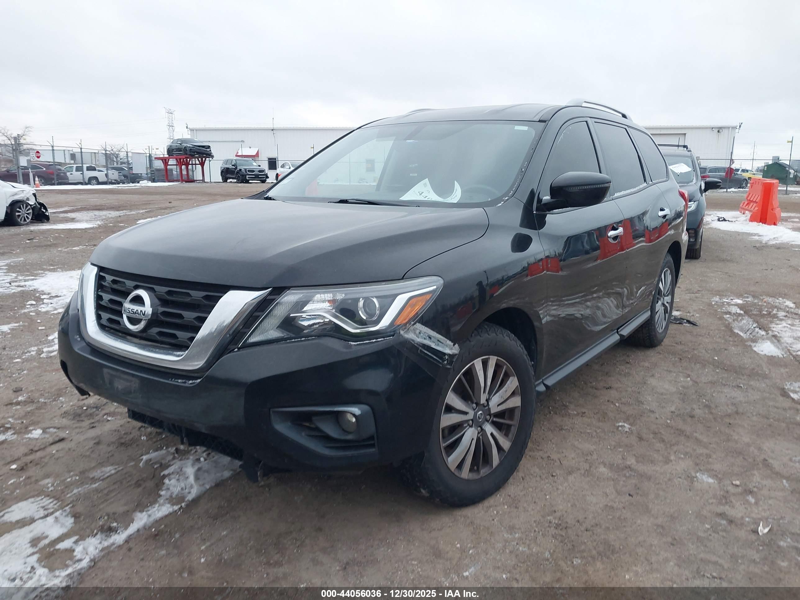 NISSAN PATHFINDER image 2