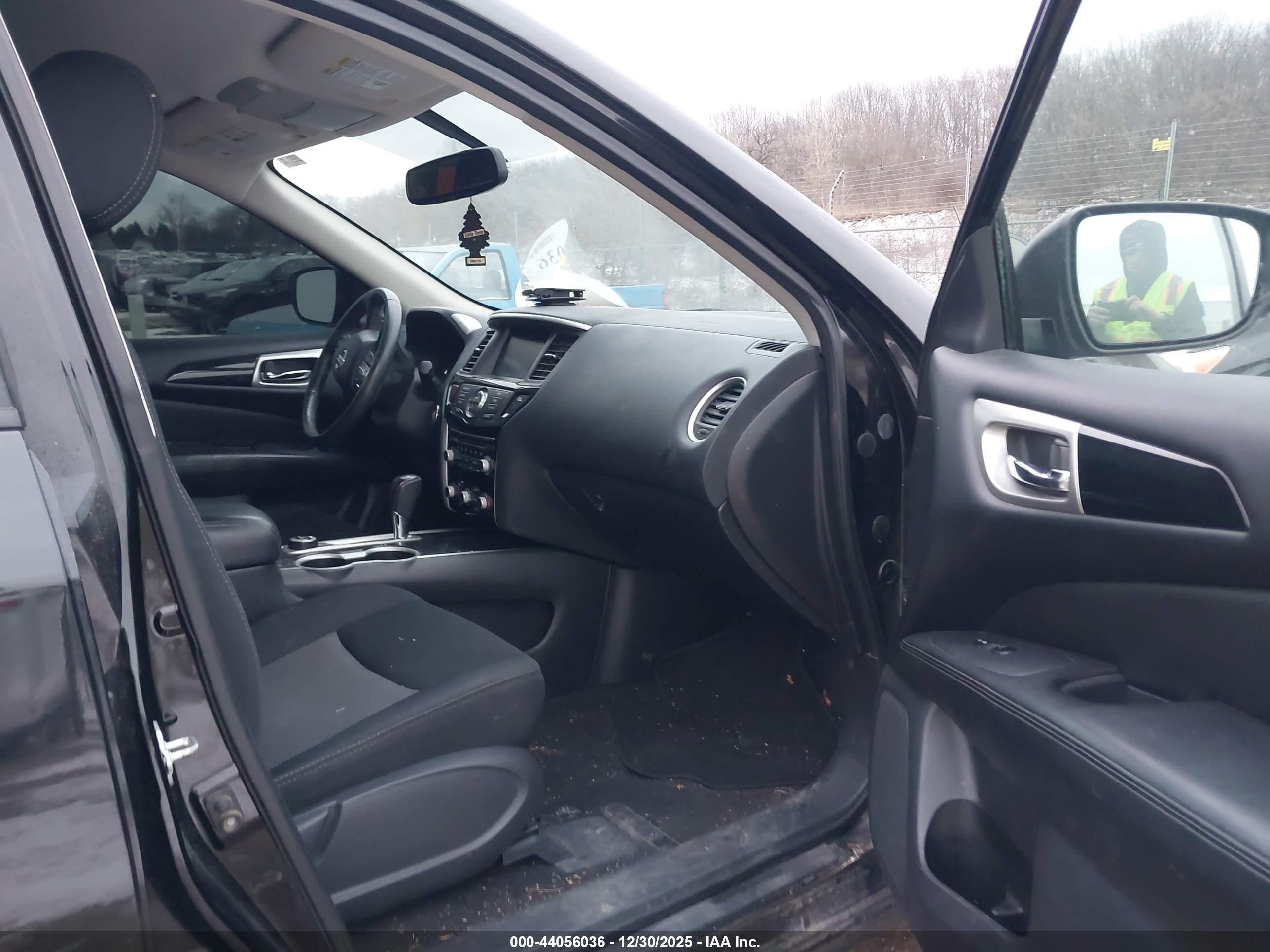 NISSAN PATHFINDER image 5
