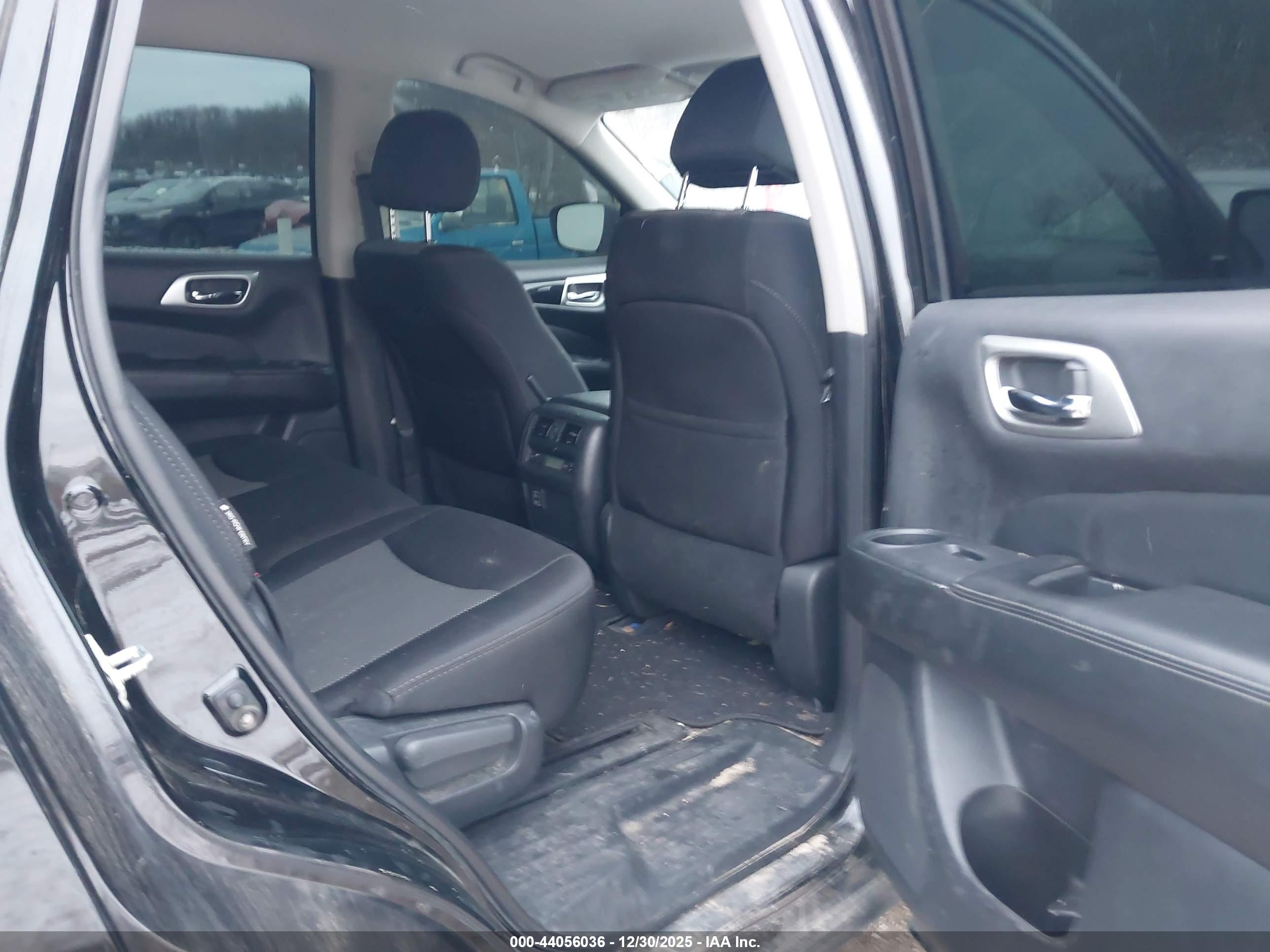 NISSAN PATHFINDER image 8