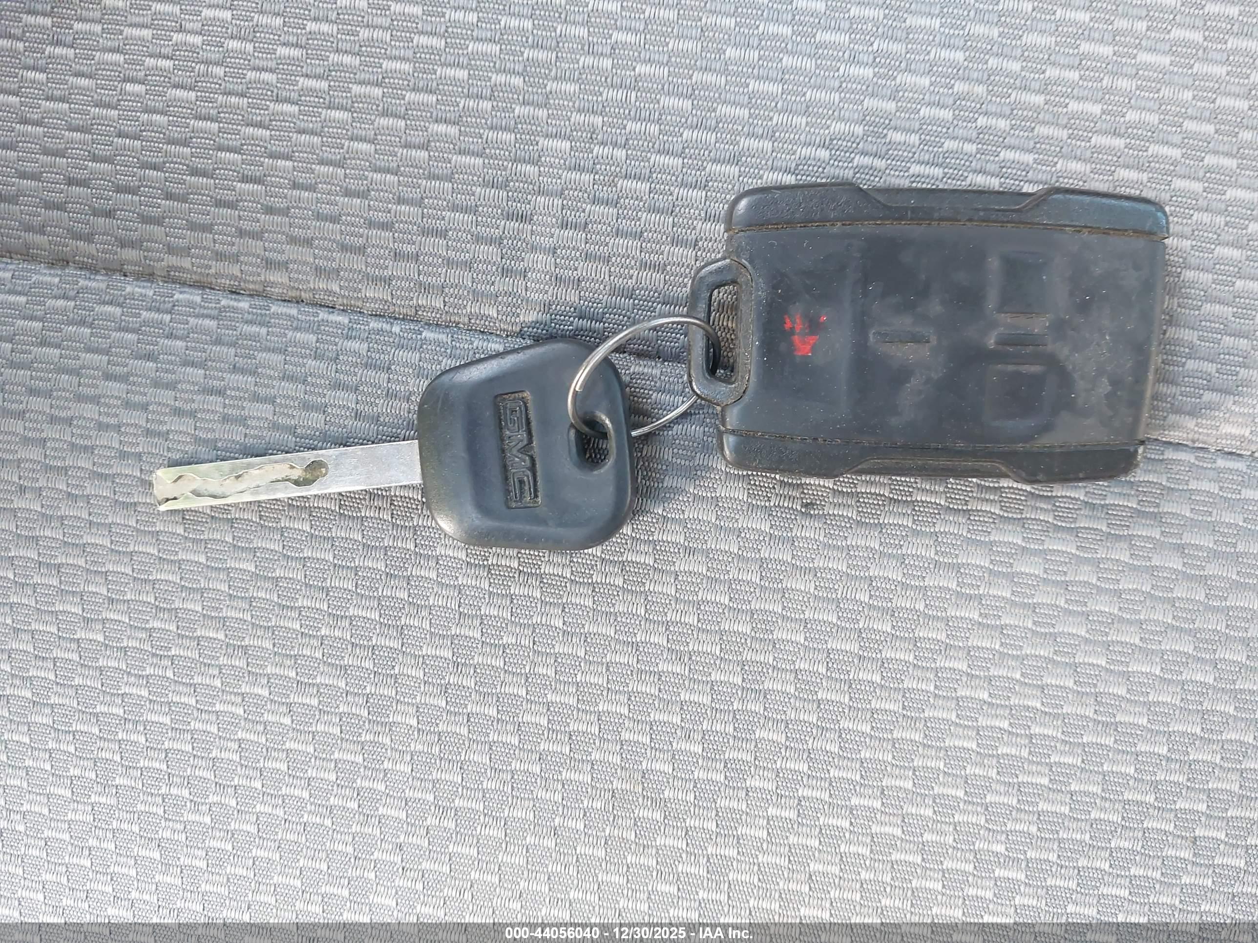 GMC SIERRA image 11