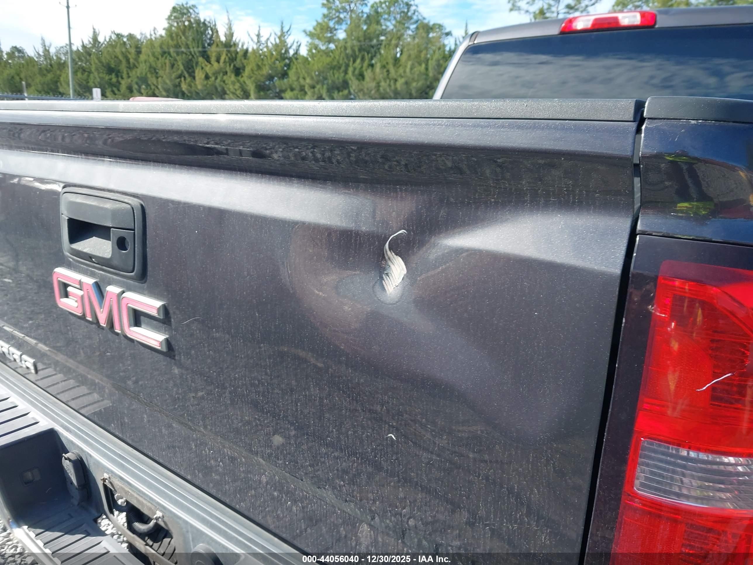 GMC SIERRA image 6