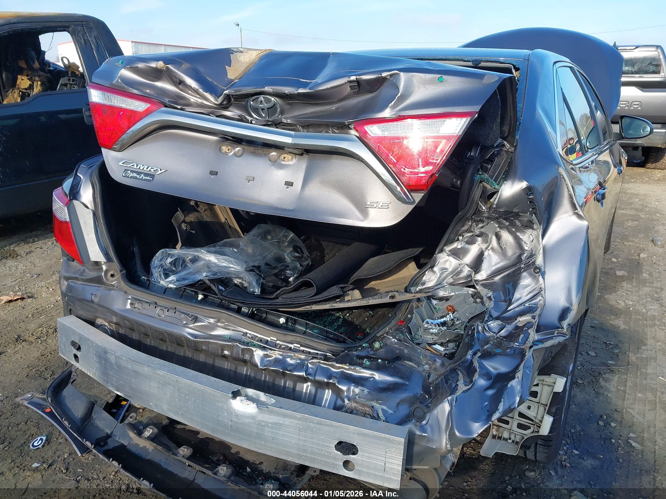TOYOTA CAMRY image 6