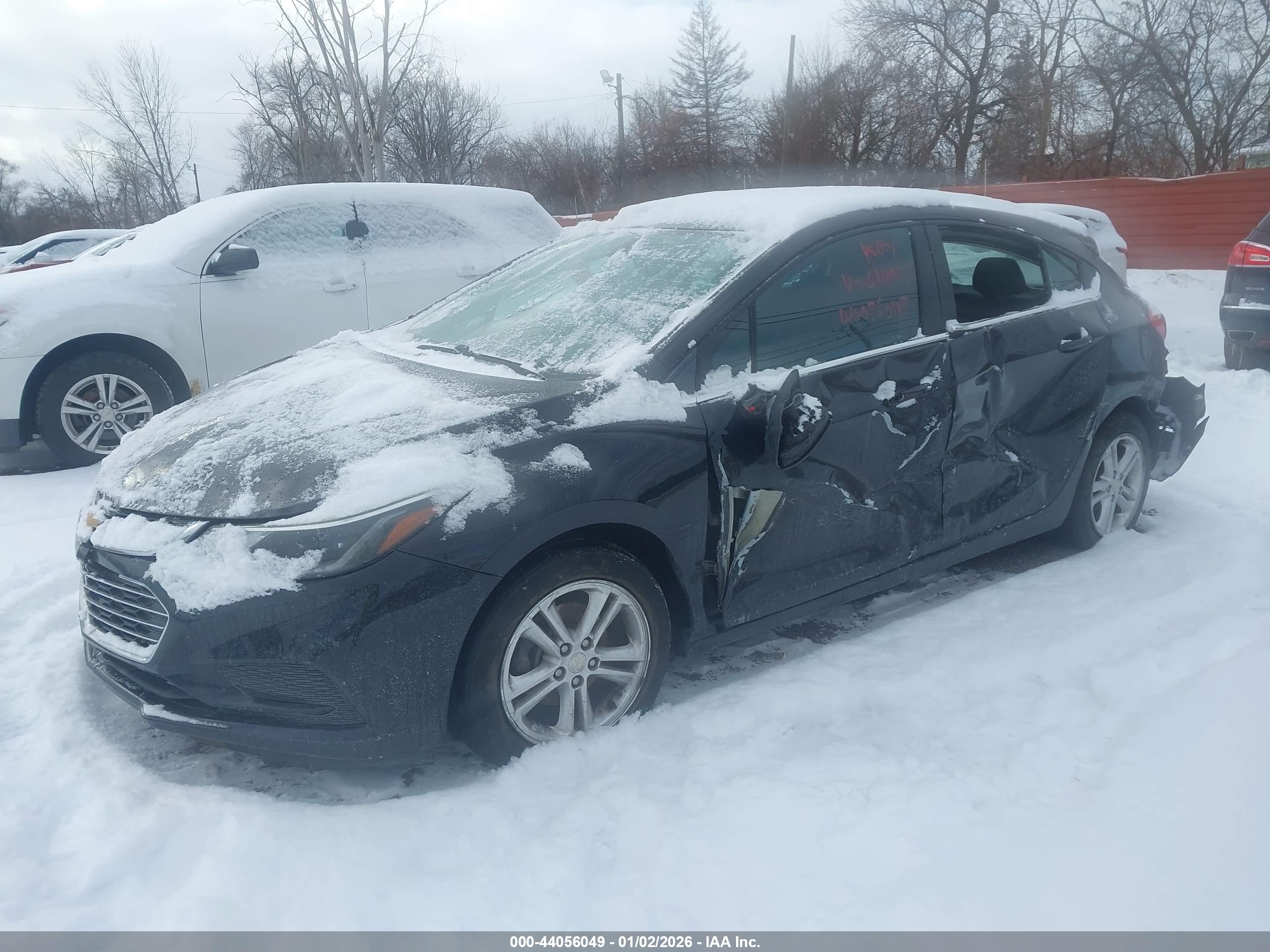 CHEVROLET CRUZE image 2