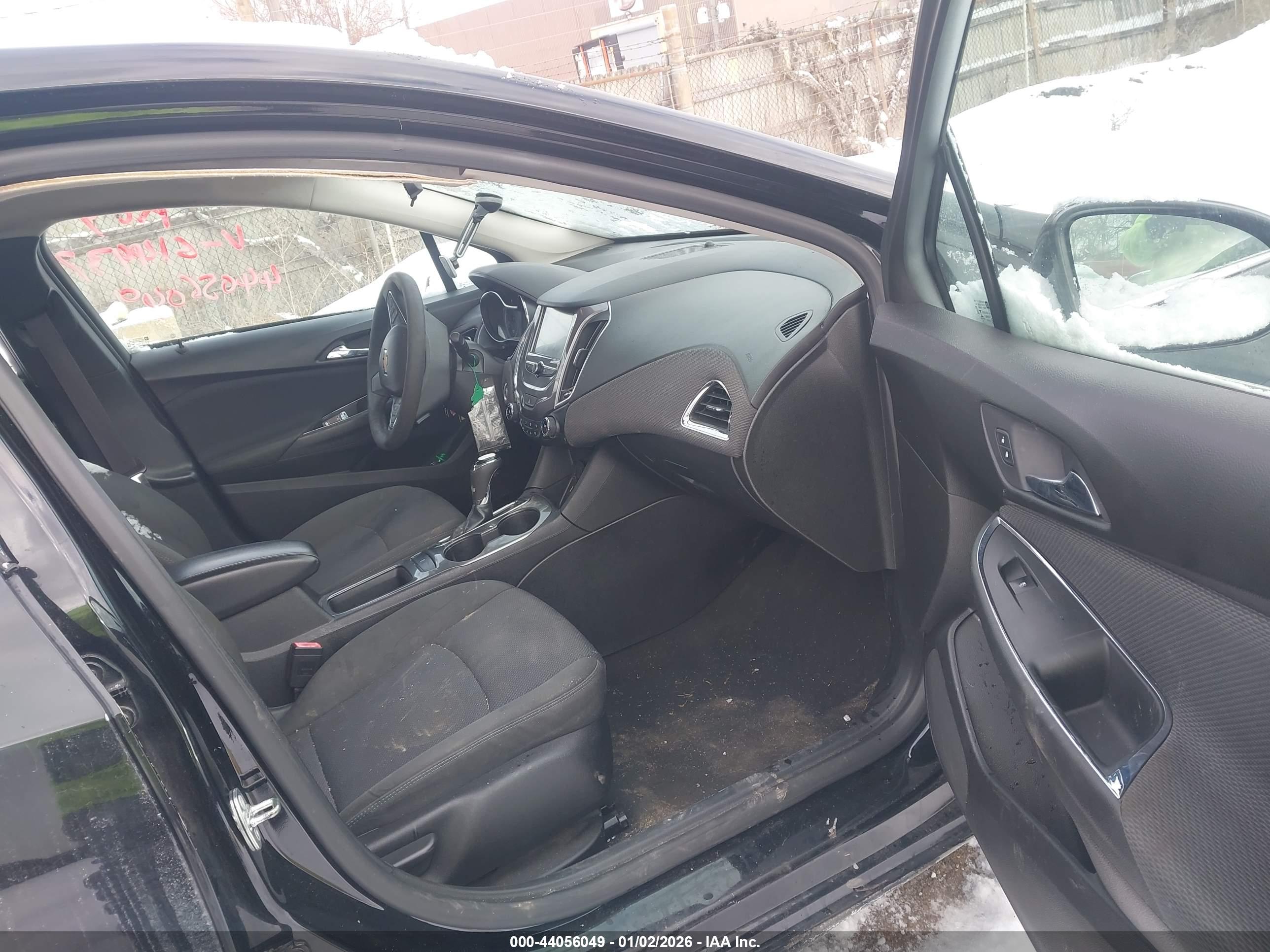 CHEVROLET CRUZE image 5