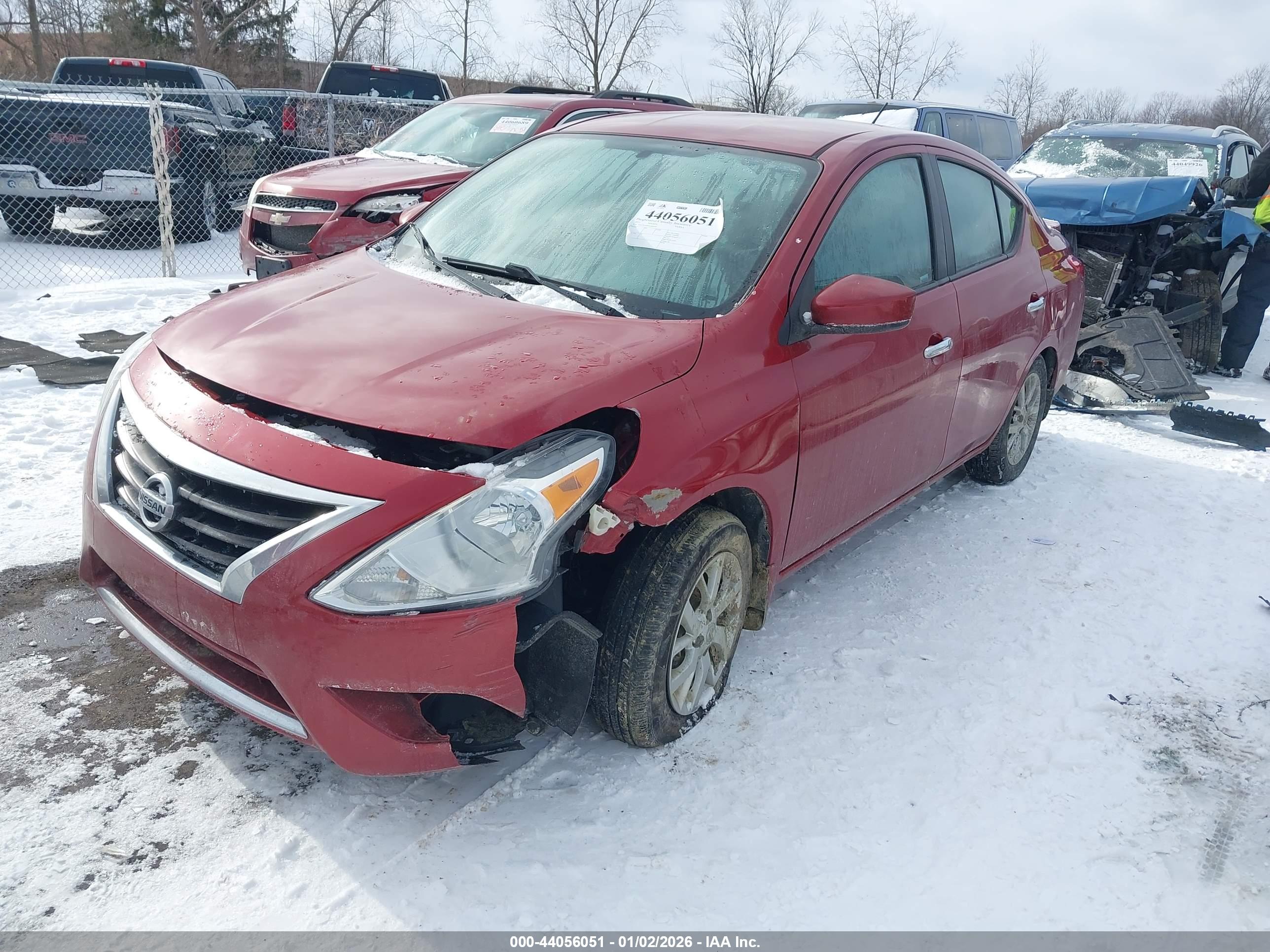 NISSAN VERSA image 2
