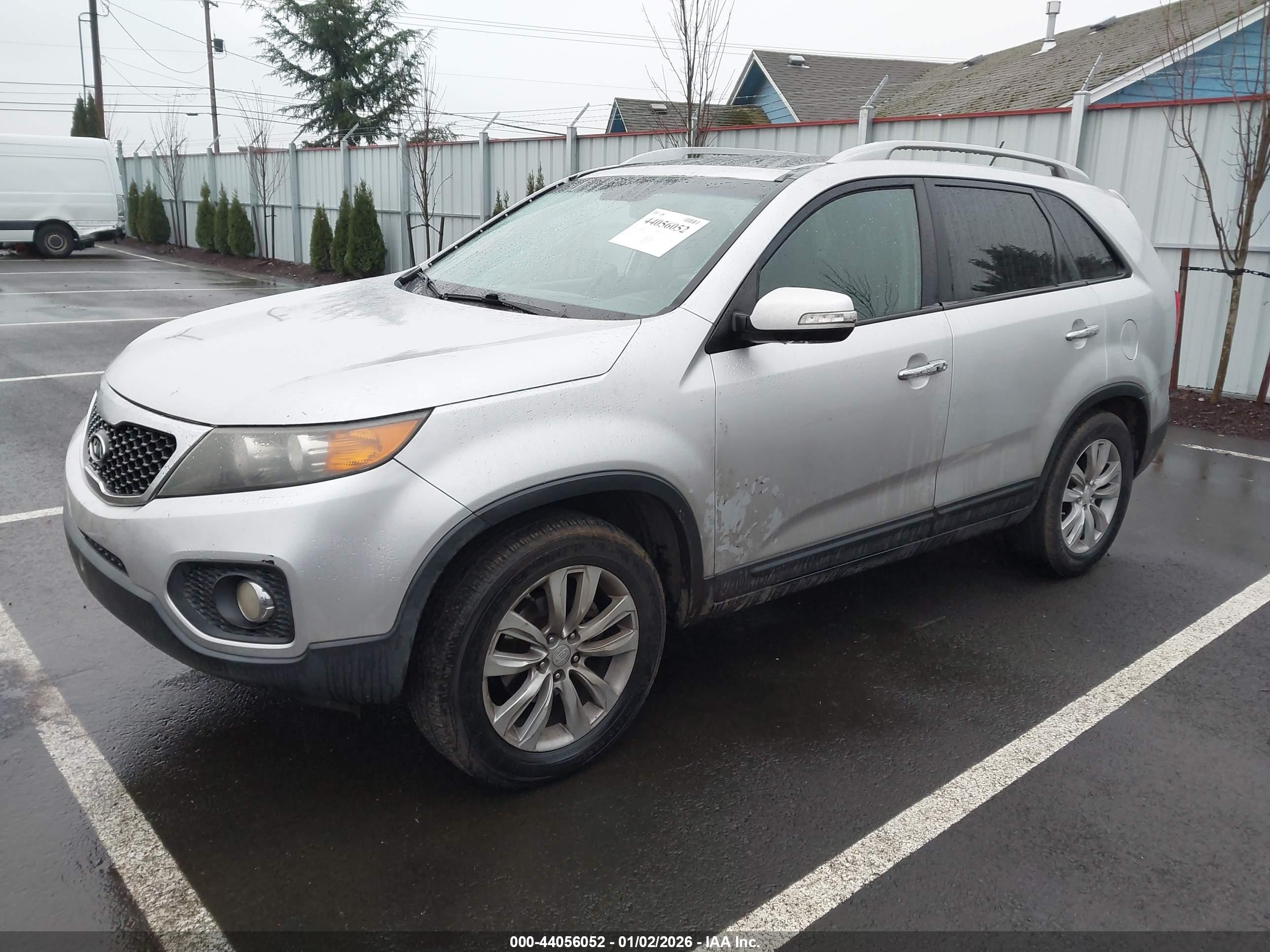 KIA SORENTO image 2