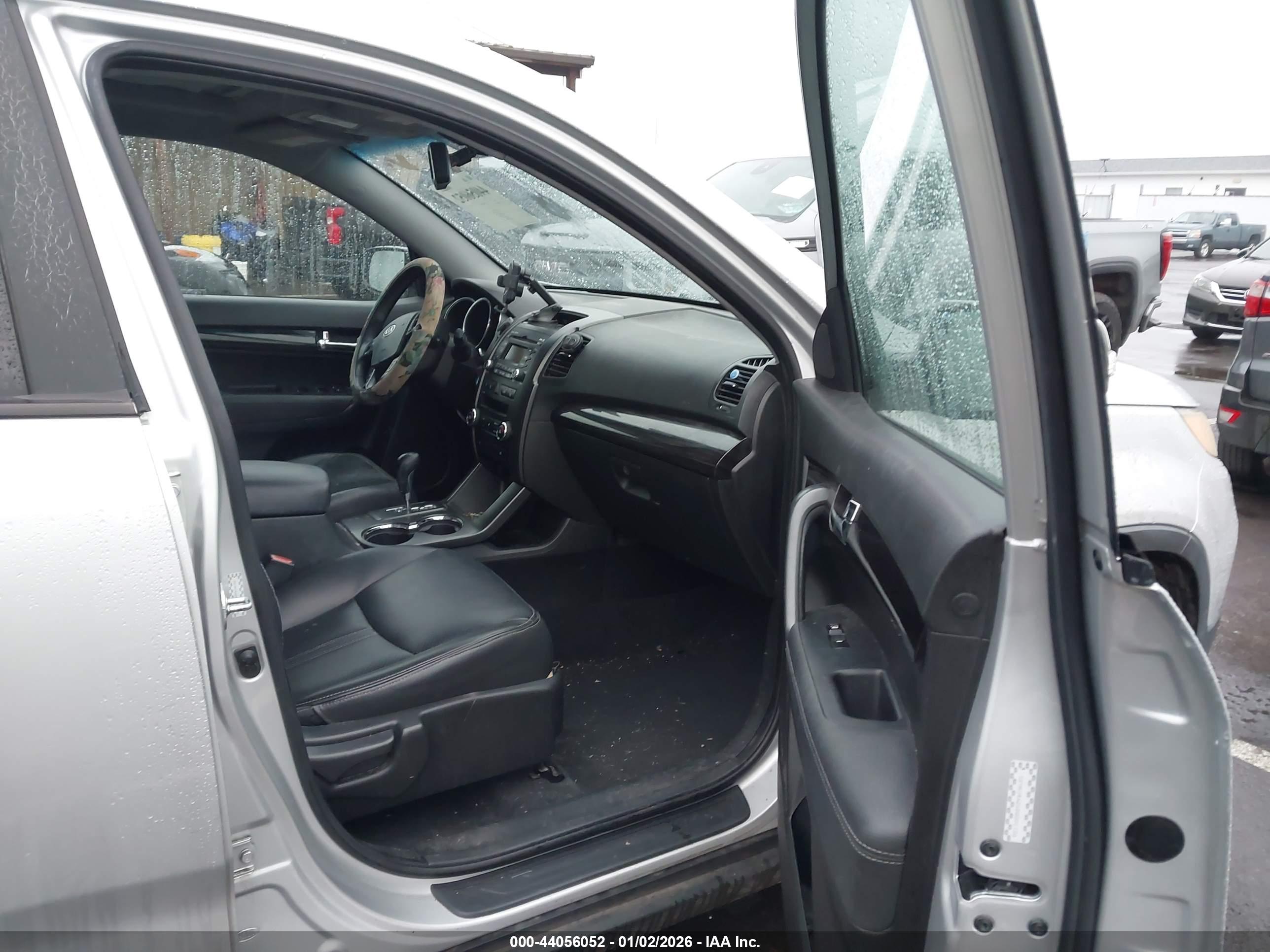 KIA SORENTO image 5