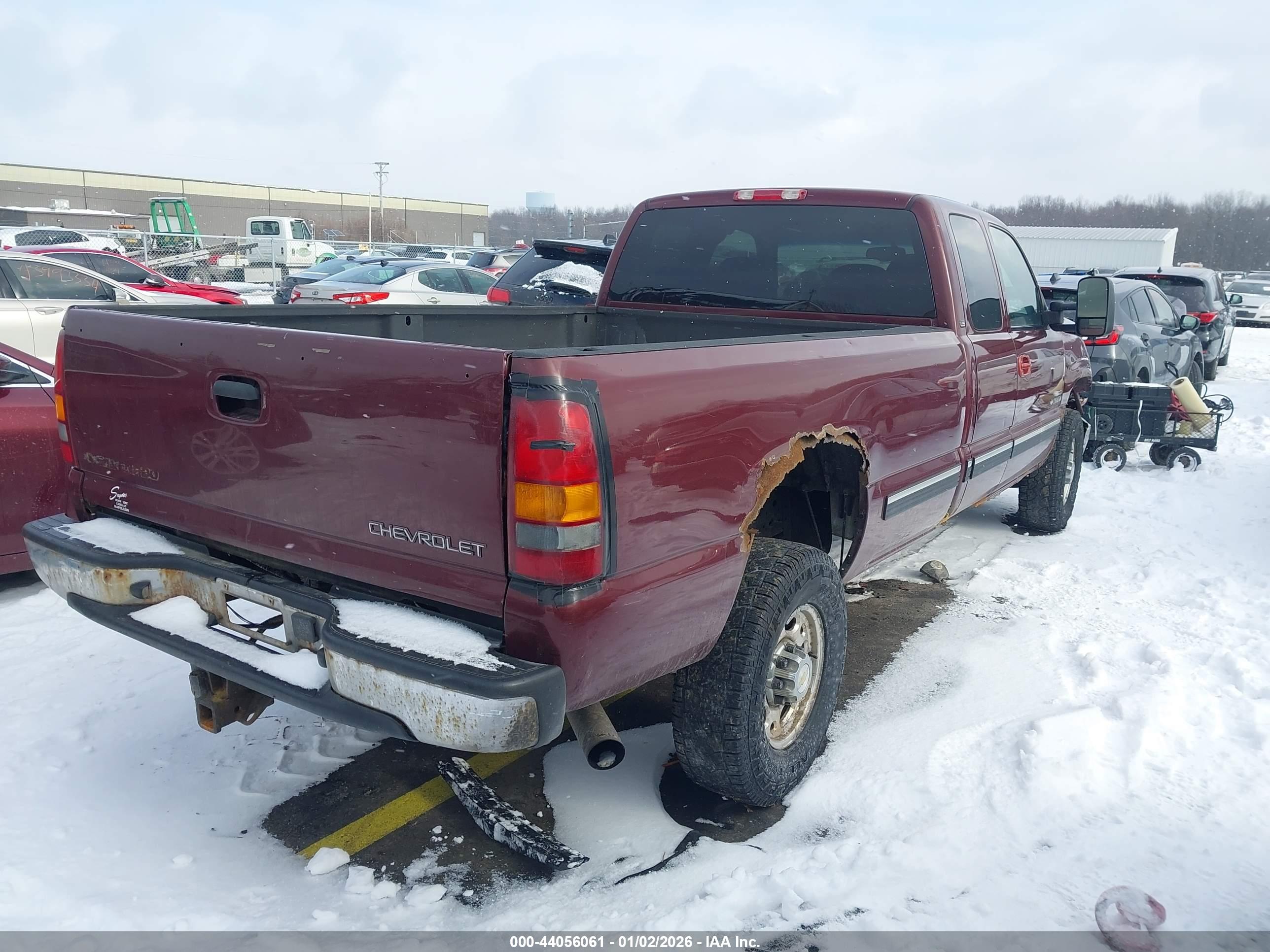 CHEVROLET SILVERADO image 4