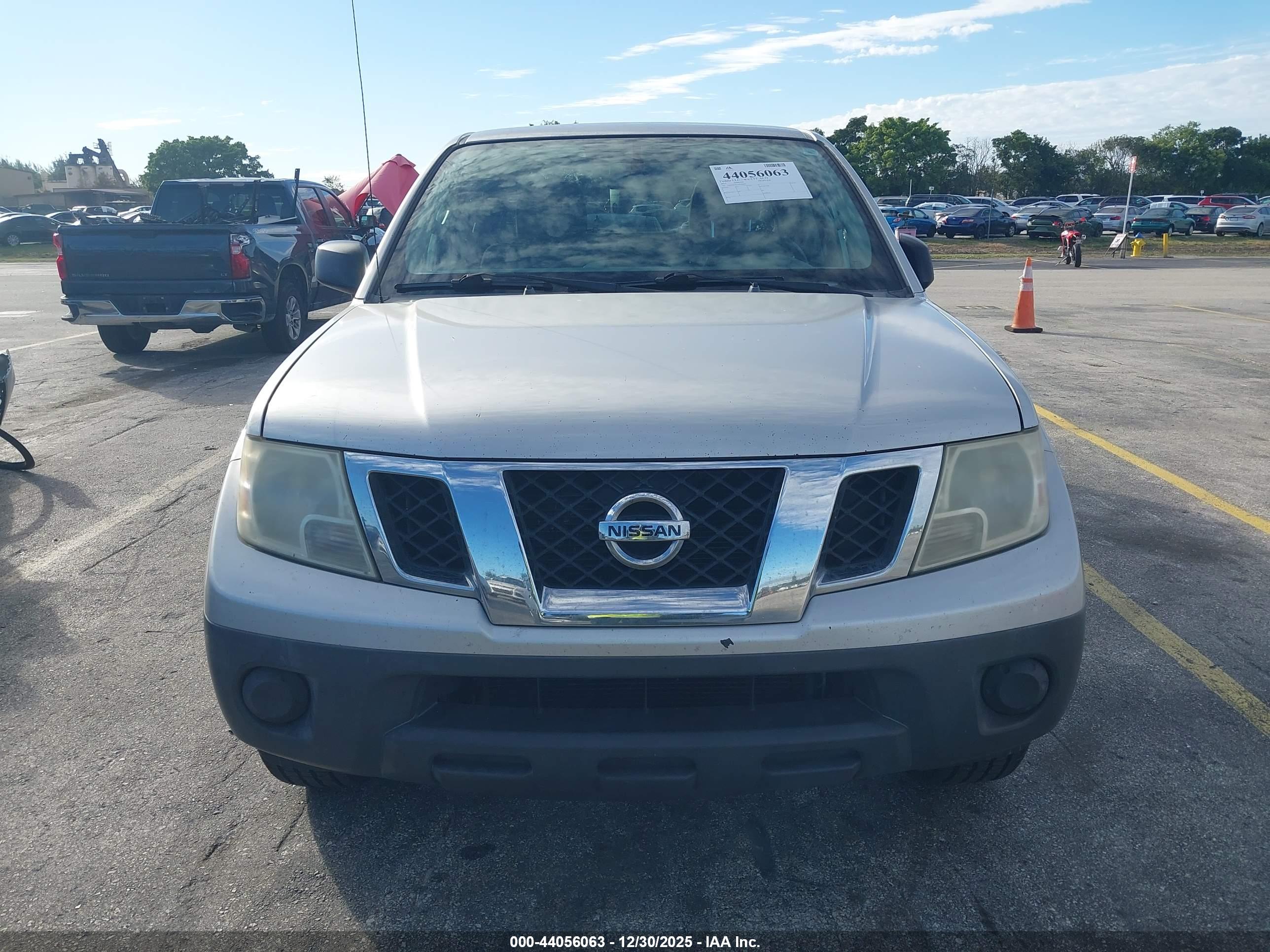 NISSAN FRONTIER image 6
