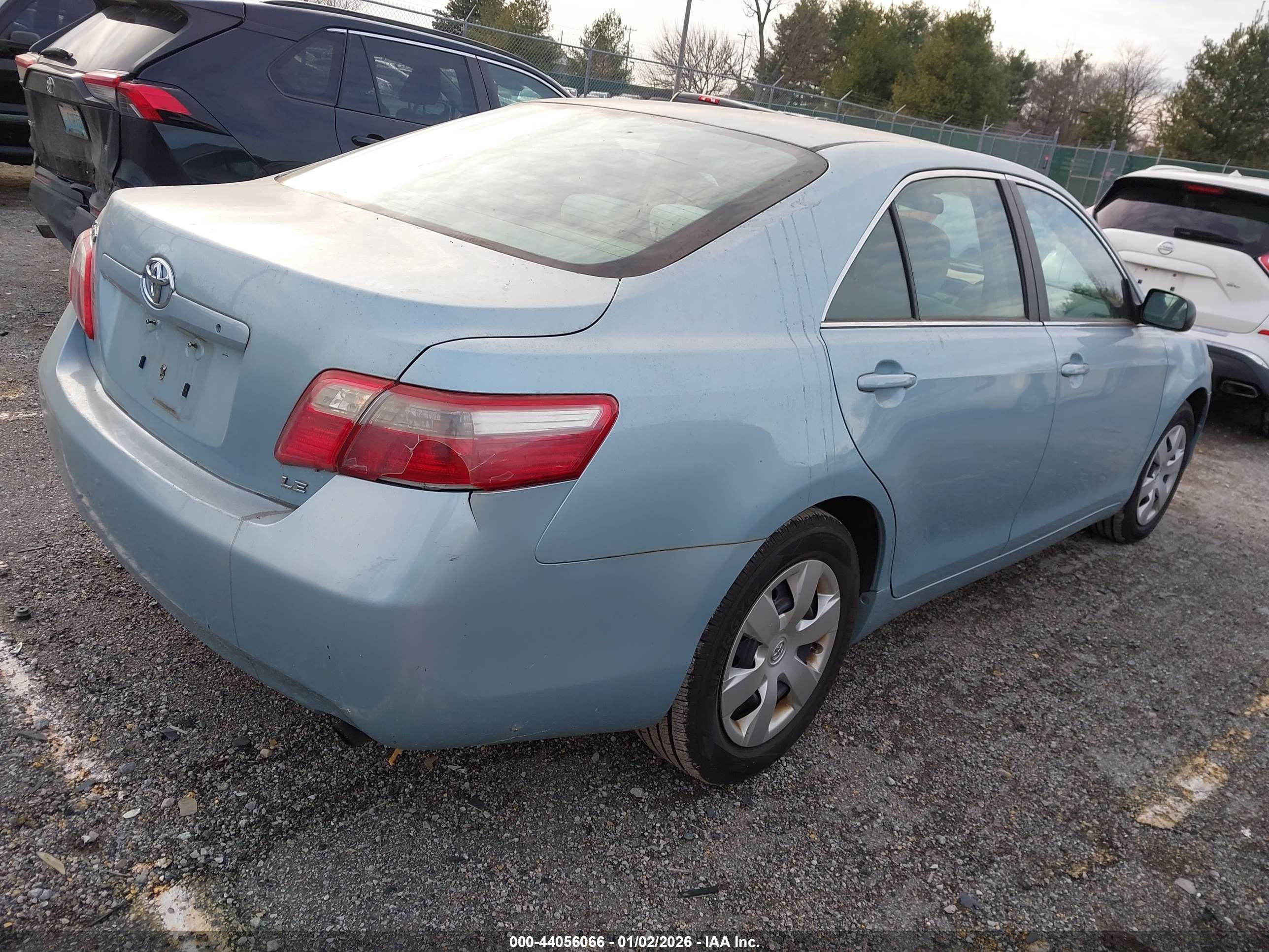 TOYOTA CAMRY image 4